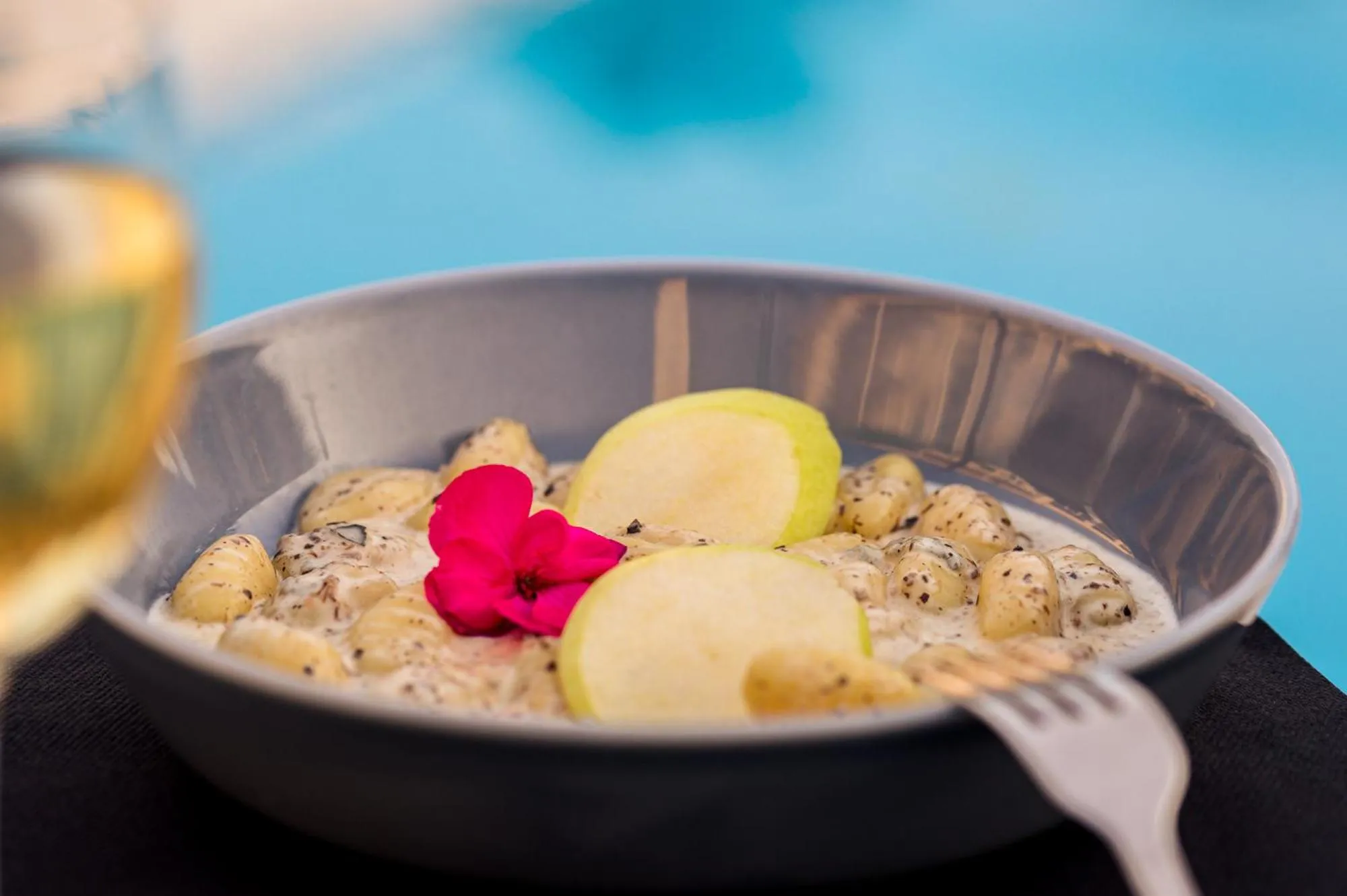 Restaurant/places to eat in Konstantina Apartments