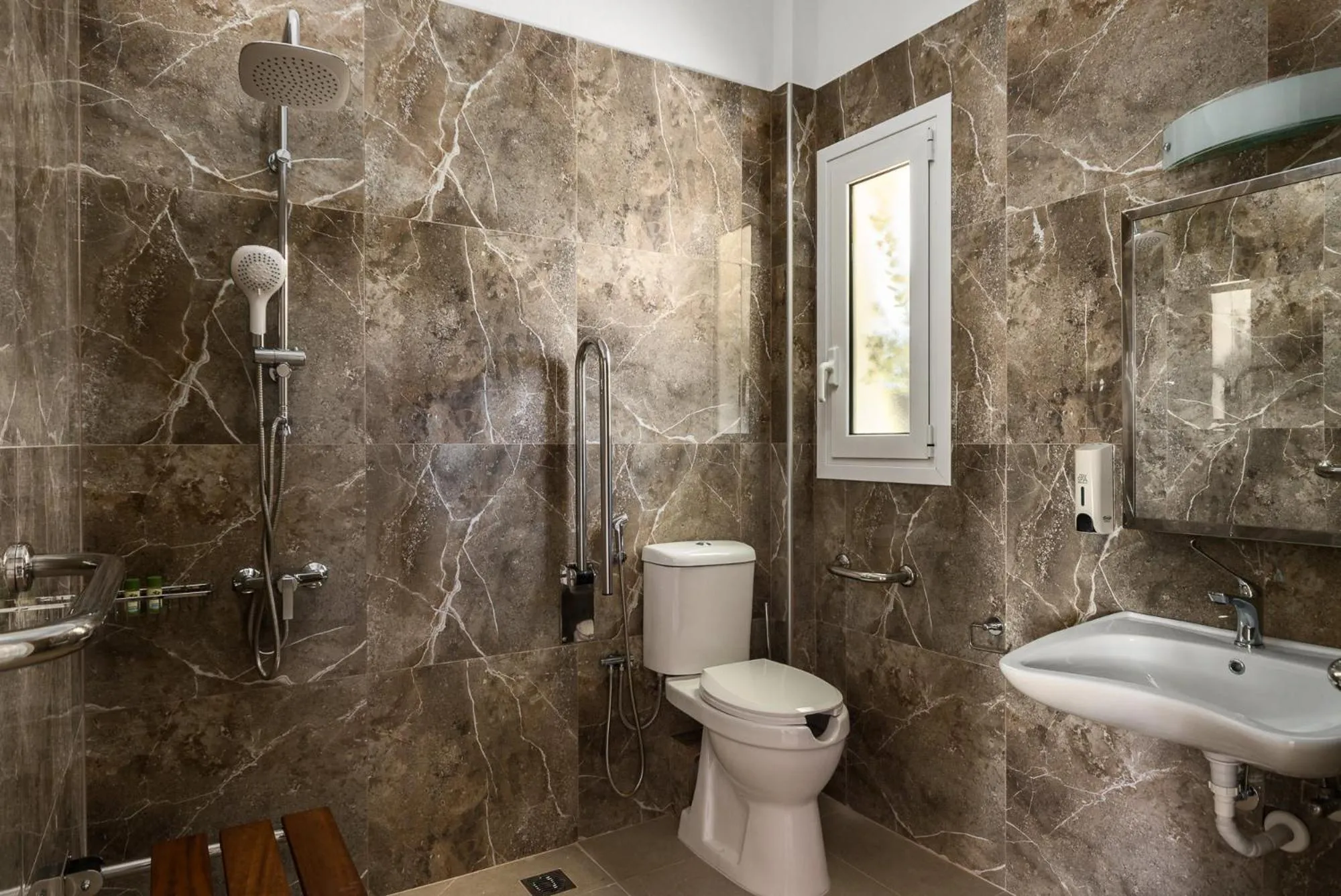 Toilet in Konstantina Apartments