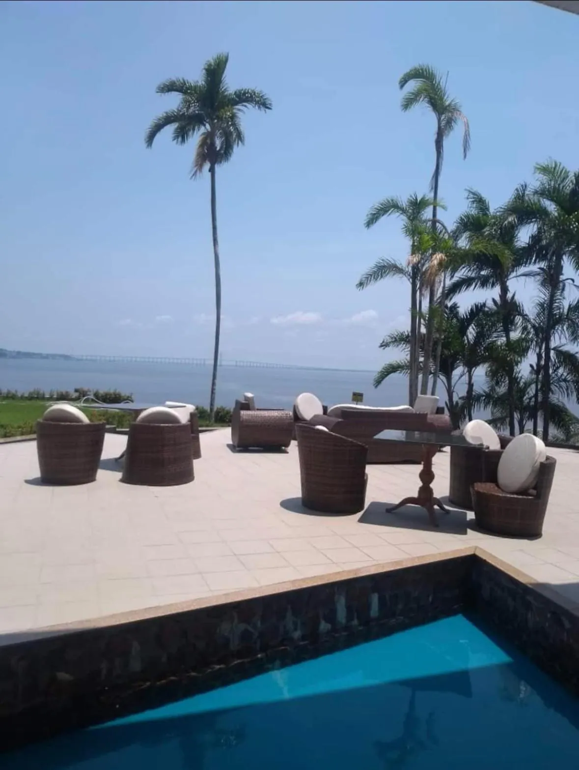 Tropical Executive Hotel N 619