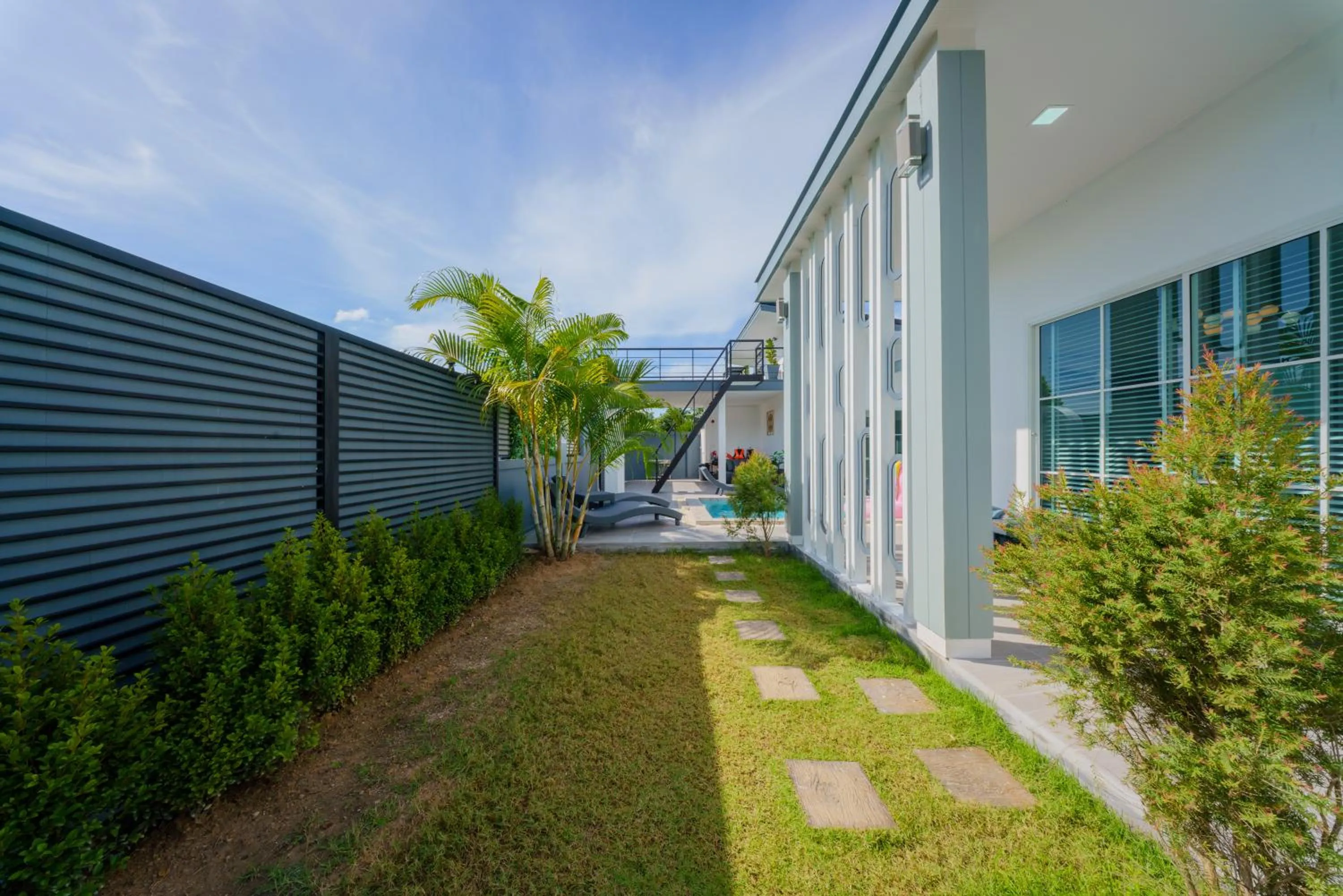 Garden in Lark Pool Villa Aonang Krabi