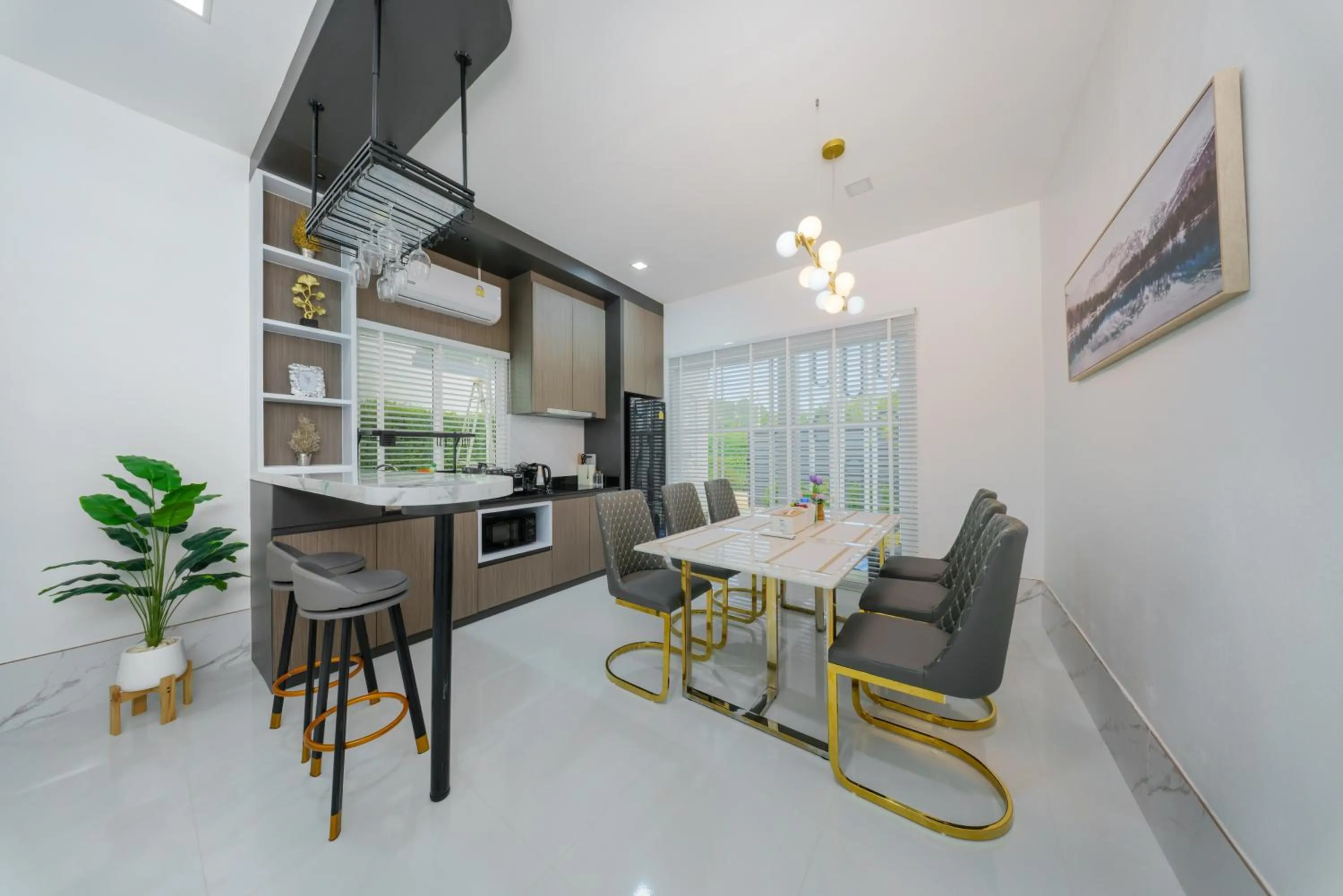 Dining area in Lark Pool Villa Aonang Krabi