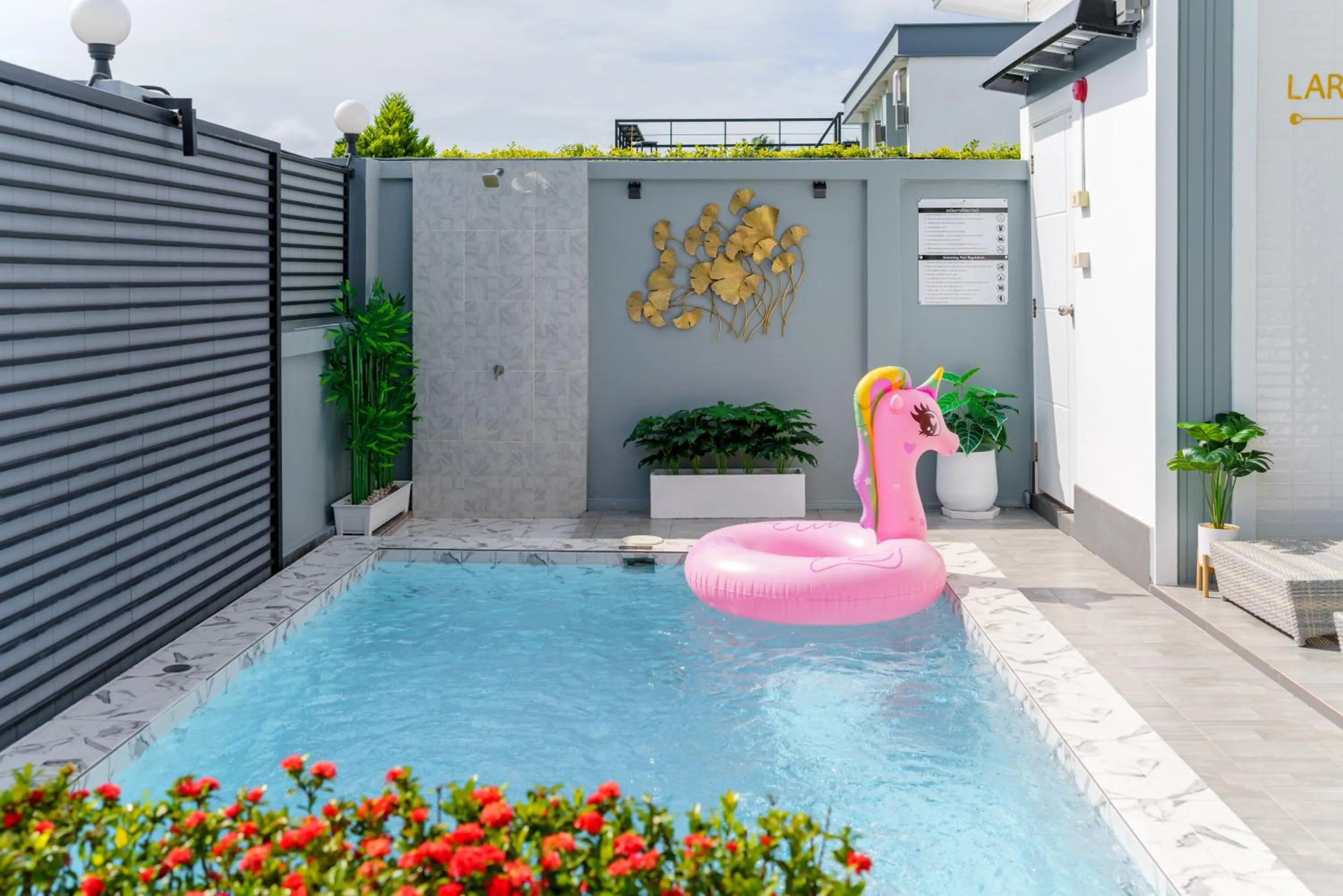 Swimming pool in Lark Pool Villa Aonang Krabi