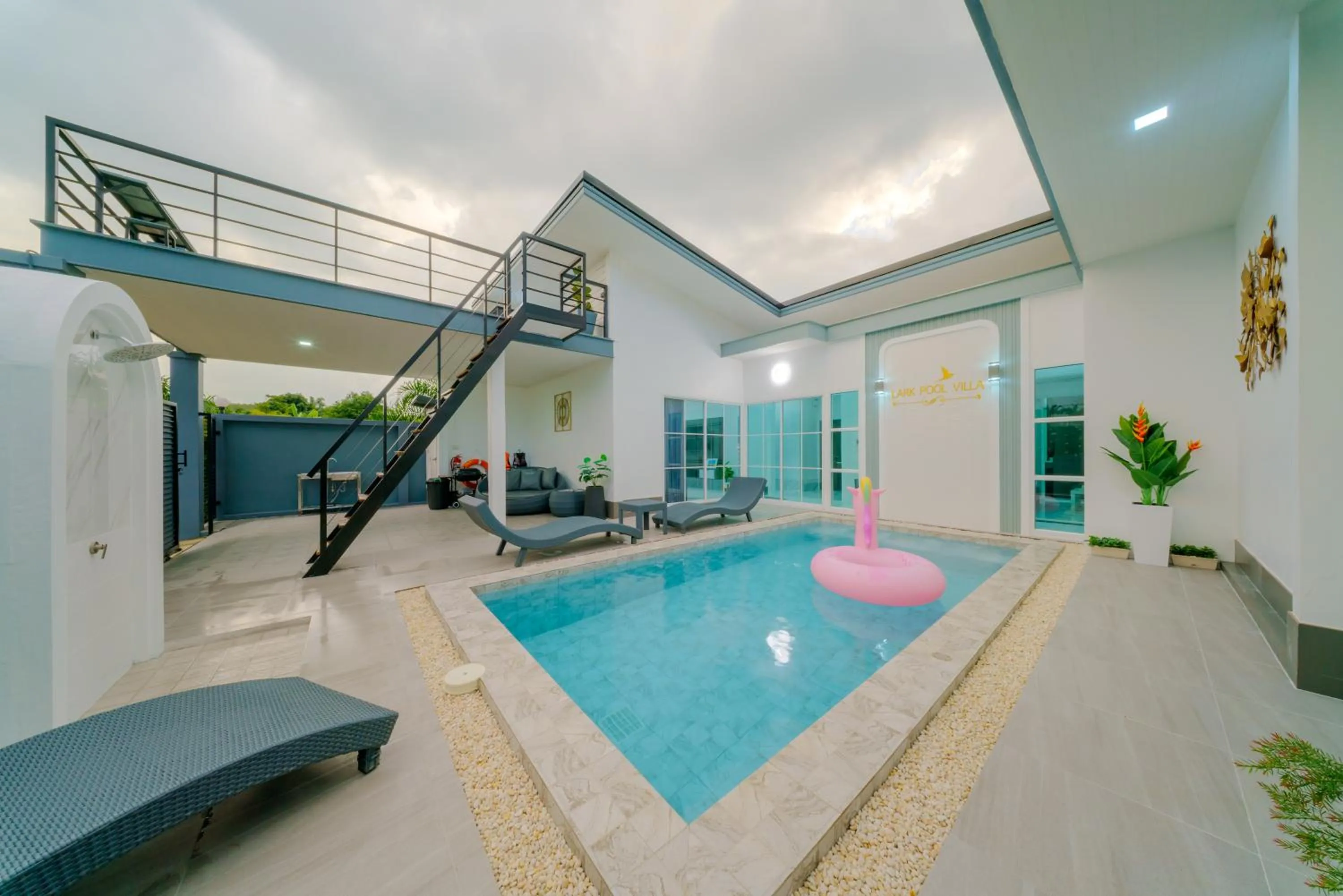 Swimming pool in Lark Pool Villa Aonang Krabi