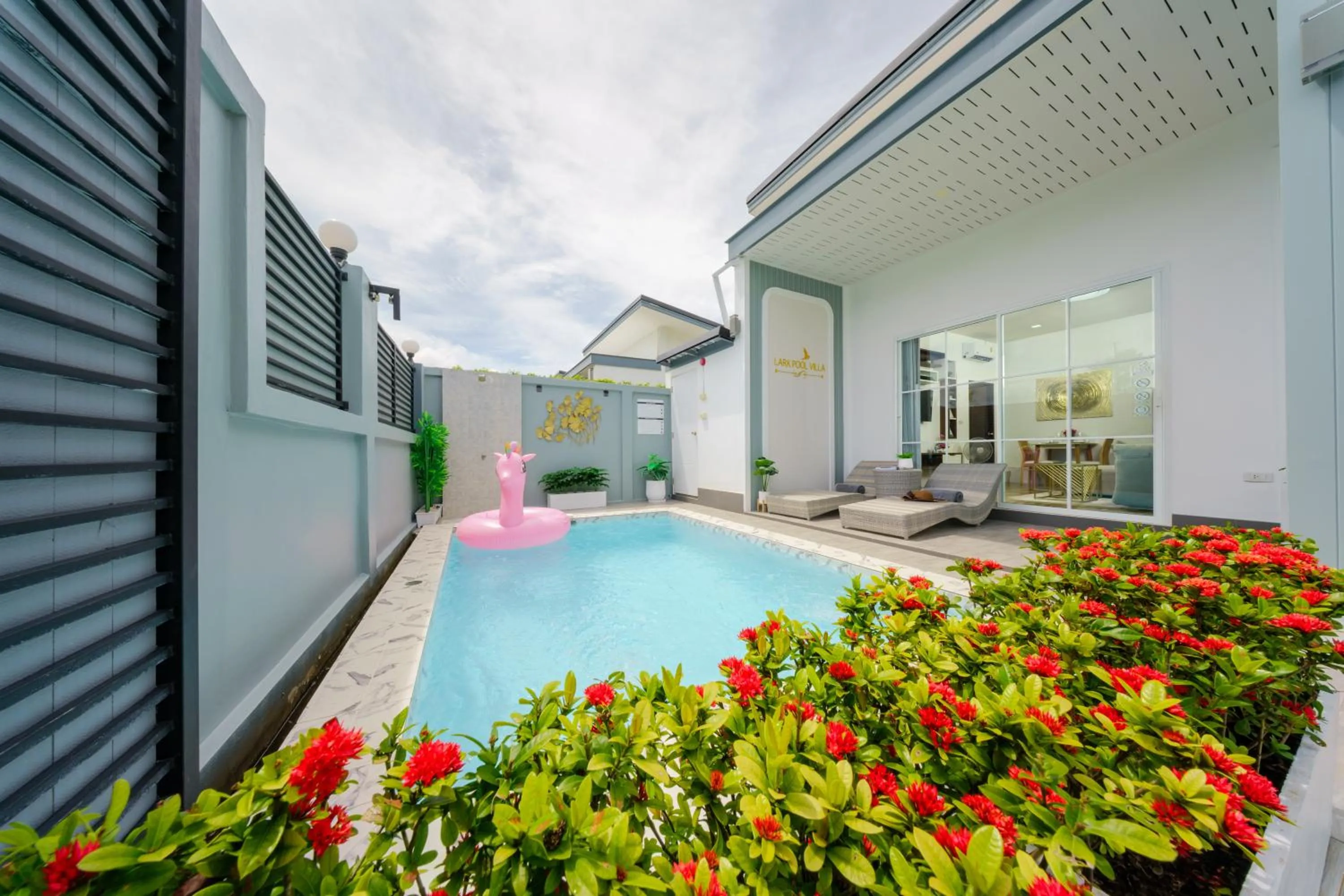 Swimming pool in Lark Pool Villa Aonang Krabi