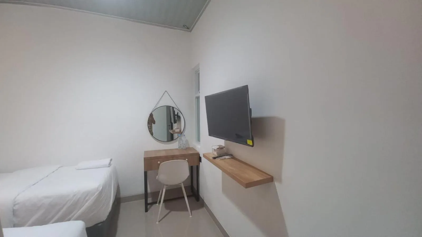 Bedroom, Bed in MALAKUI Bed&Coffee