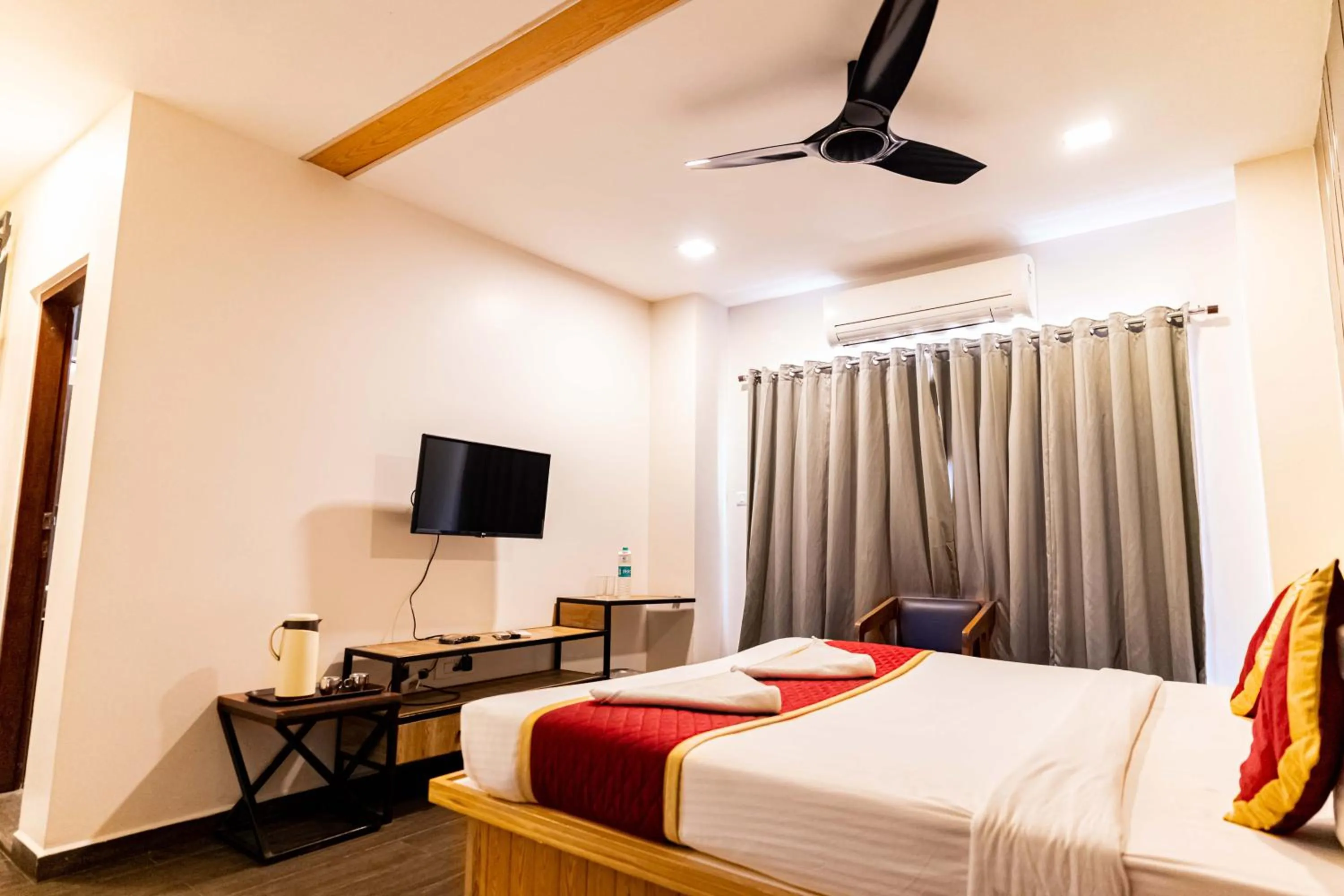 Bedroom, Bed in Hotel Aalia