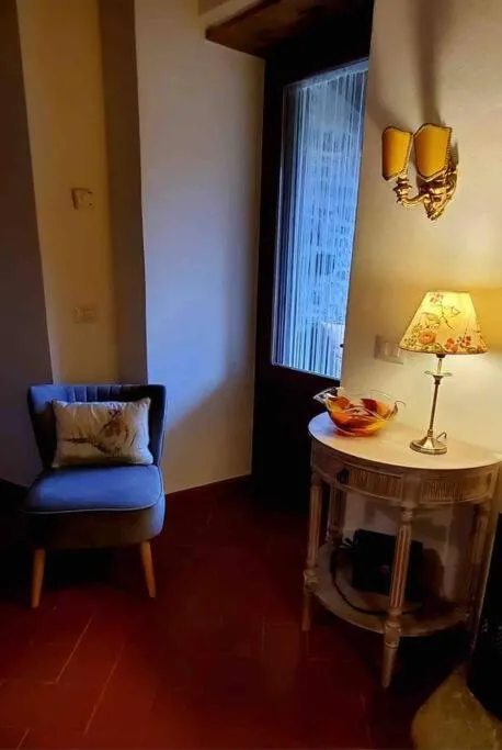 Tuscan dream, lux 2-bed apartment balcony and pool