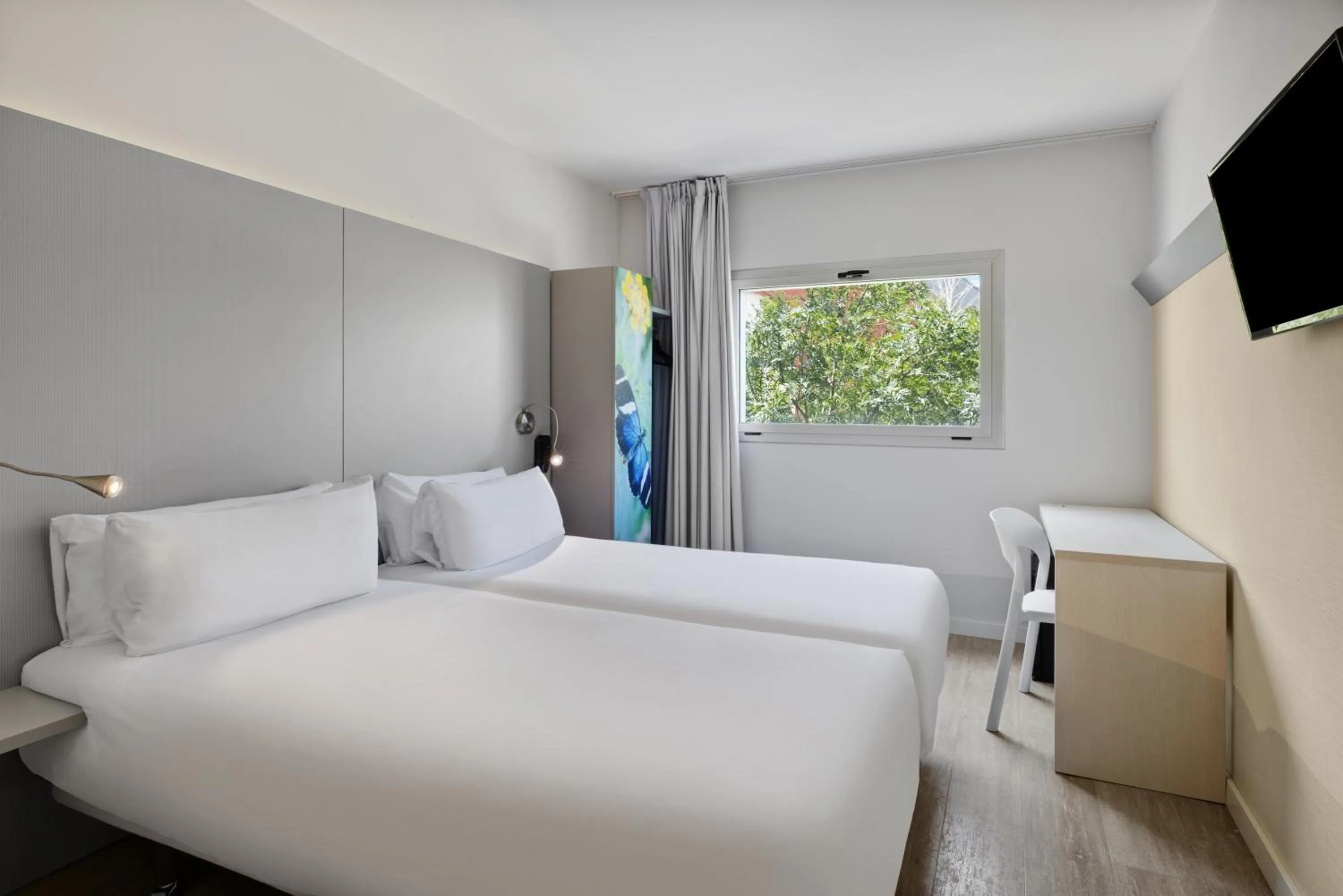 Bed in B&B HOTEL Girona 2