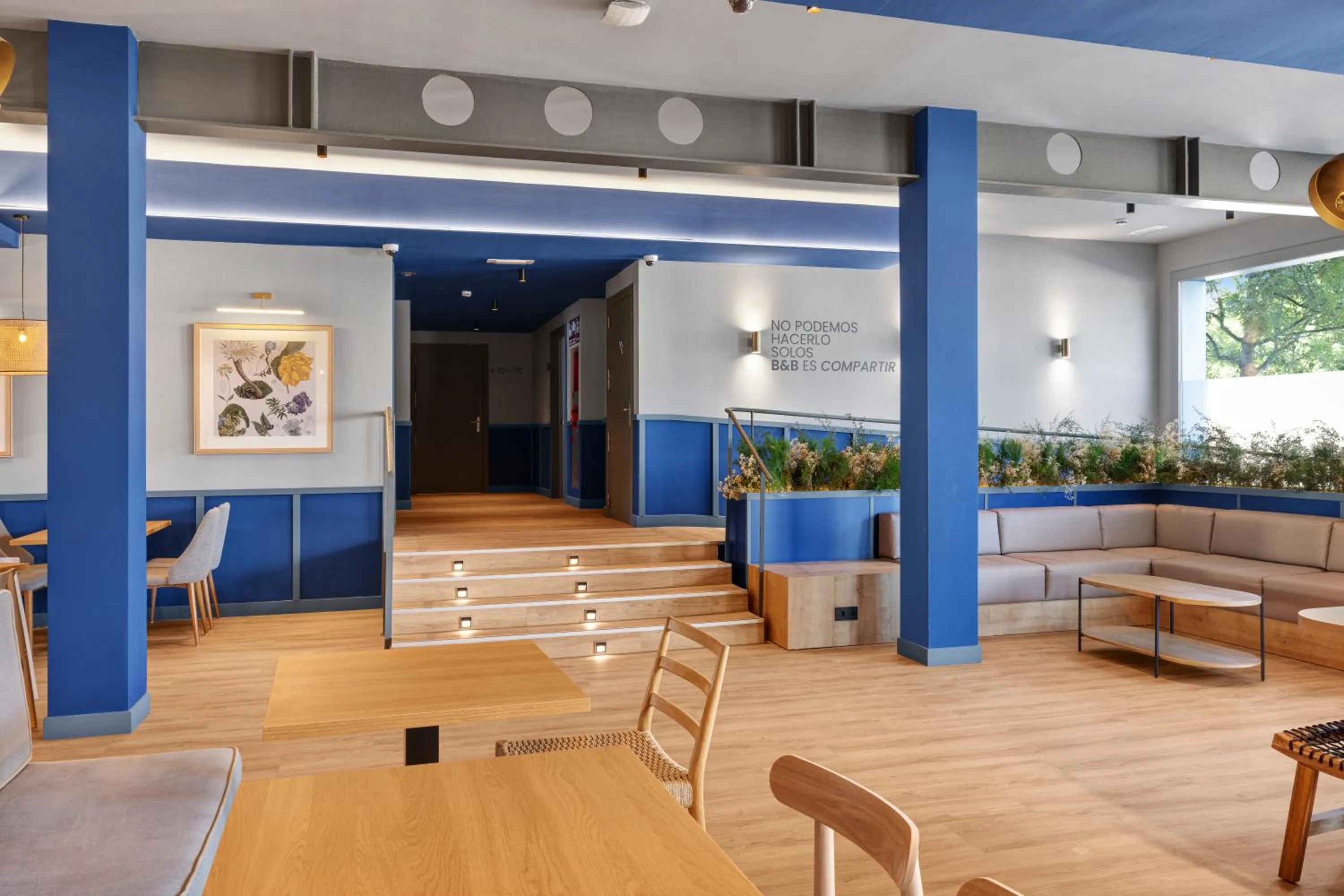 Living room in B&B HOTEL Girona 2