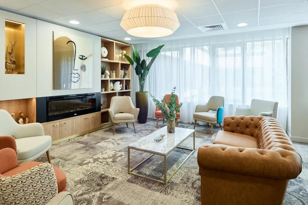 Property building in Zenao Appart'hôtels Suresnes