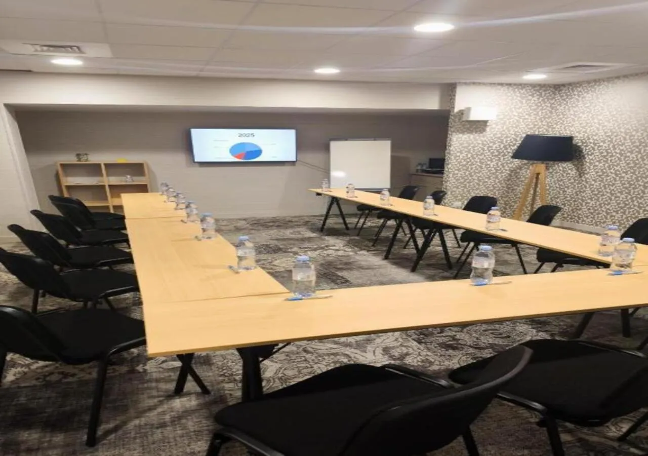 Zenao Appart'hôtels Suresnes