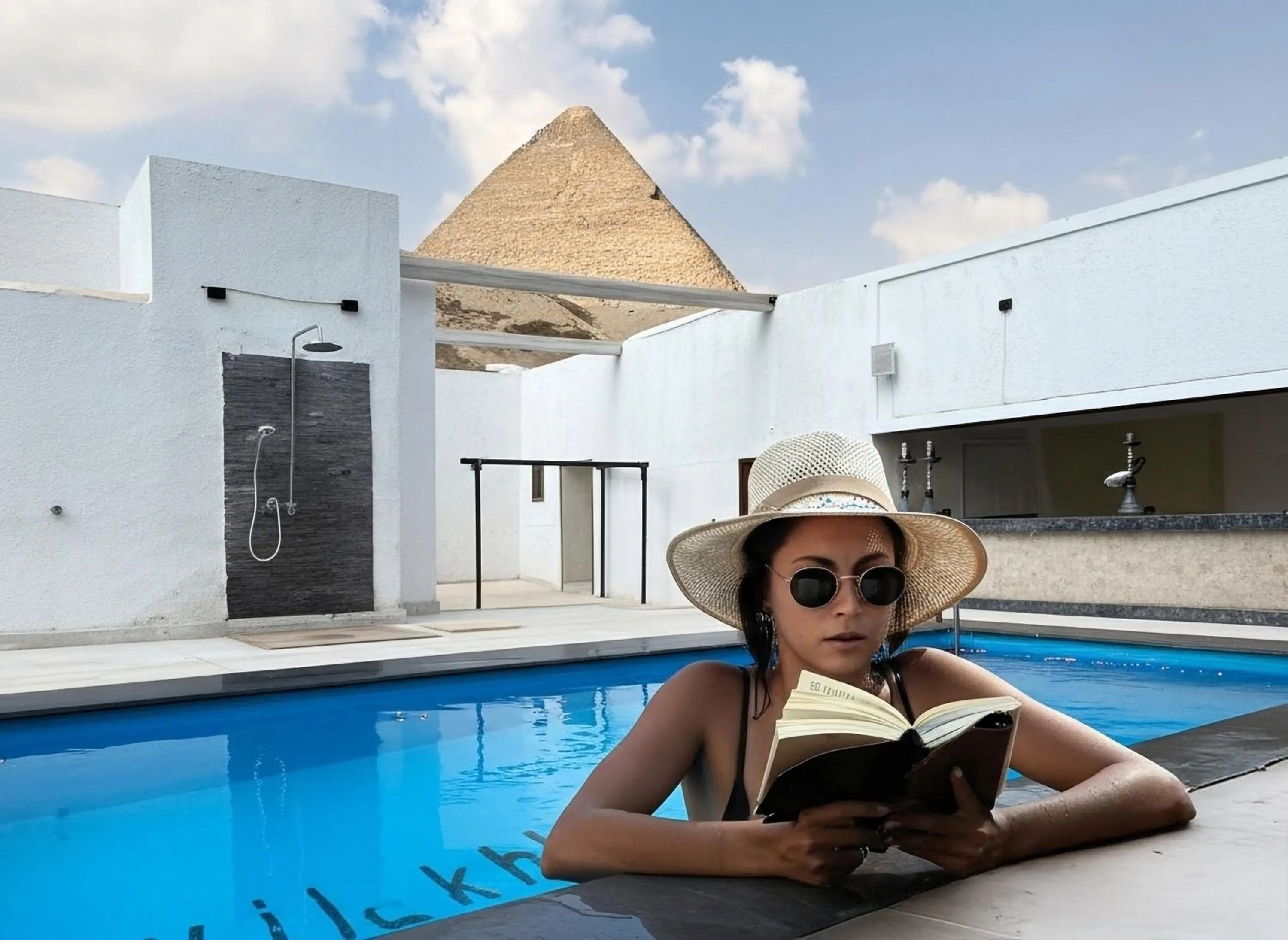 Swimming pool in Villa Khufu Pyramids Hotel