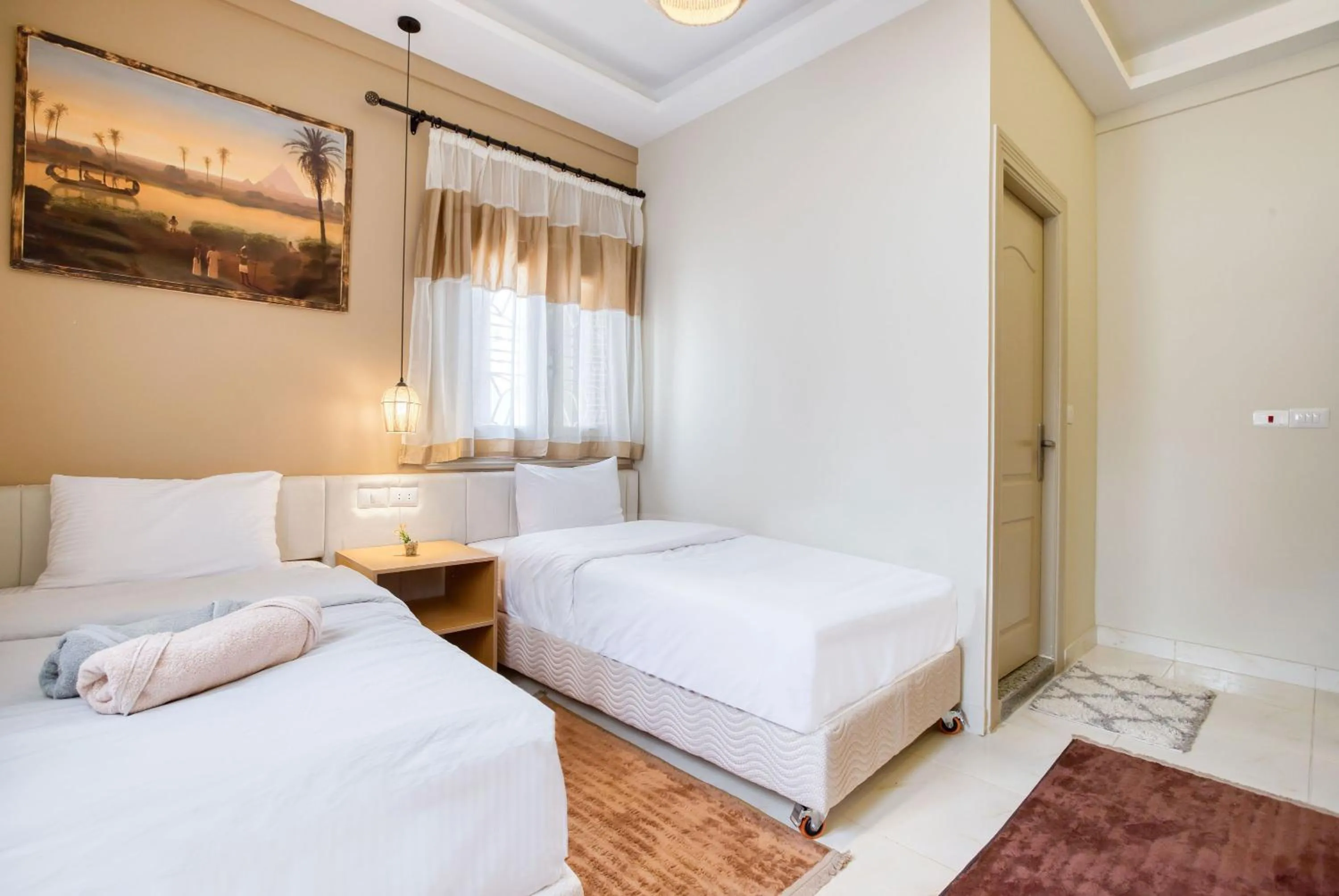 Bedroom, Bed in Villa Khufu Pyramids Hotel