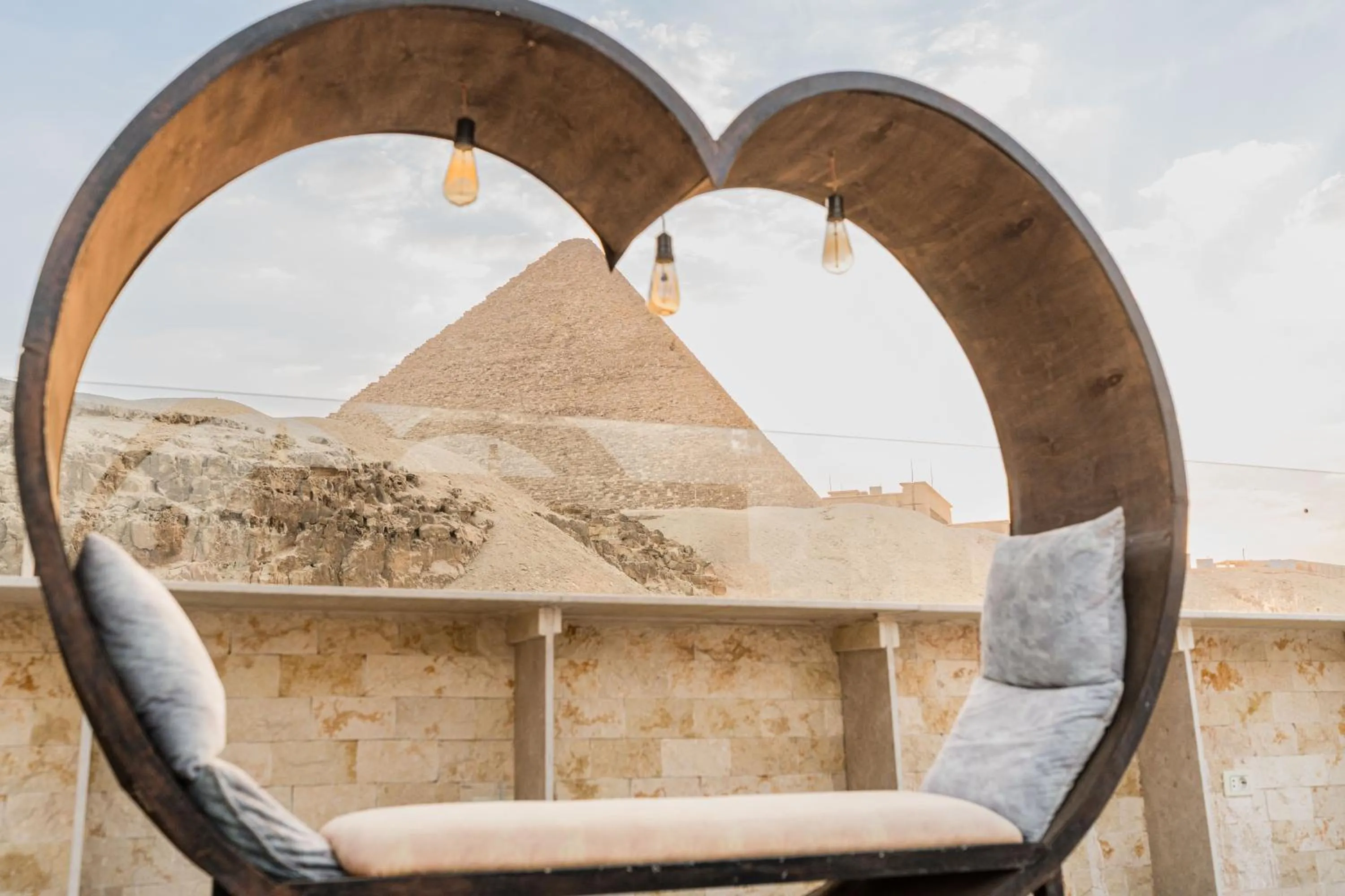 Landmark view in Villa Khufu Pyramids Hotel