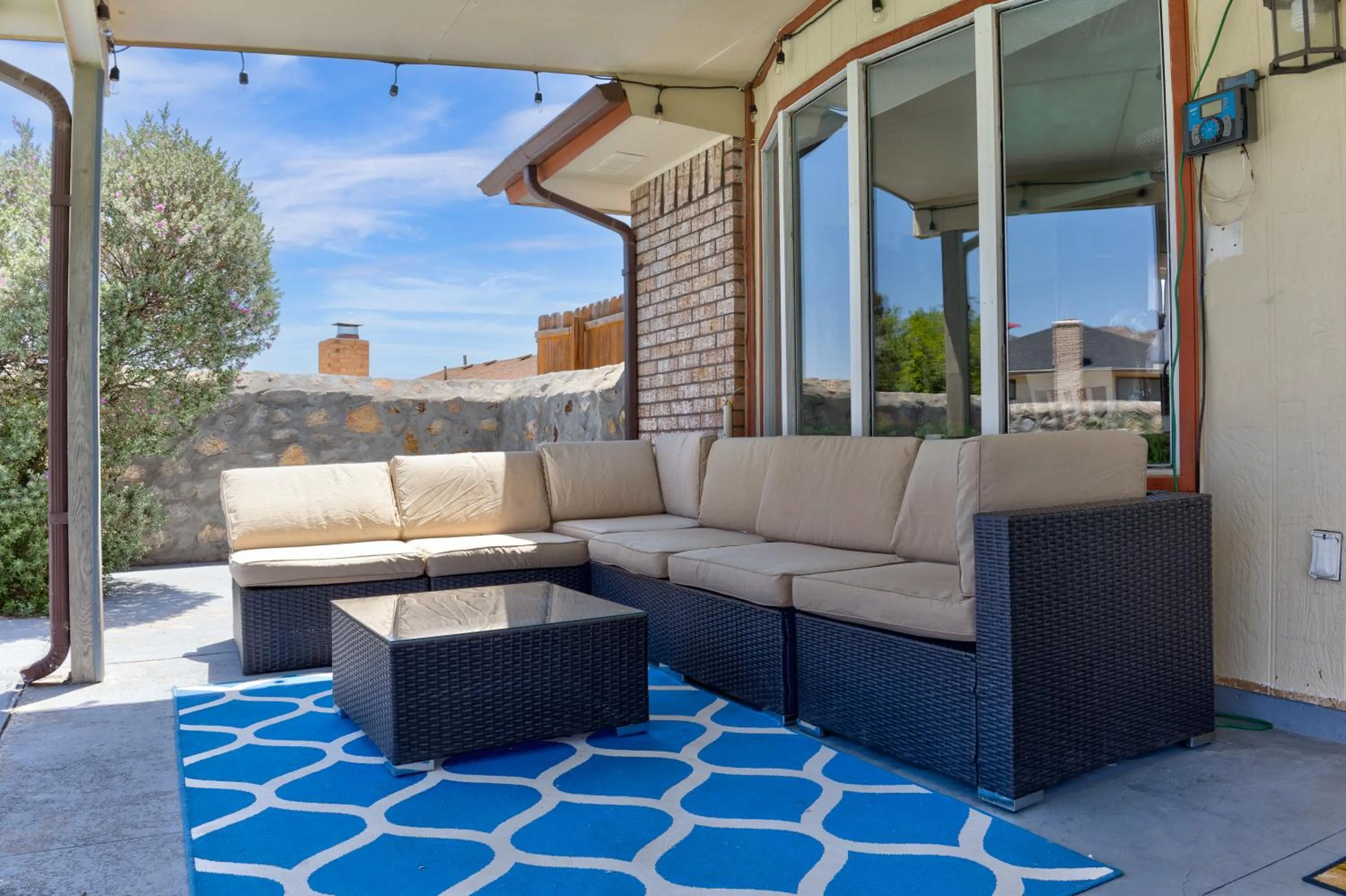 Home with Mountain View/Pool/Tub