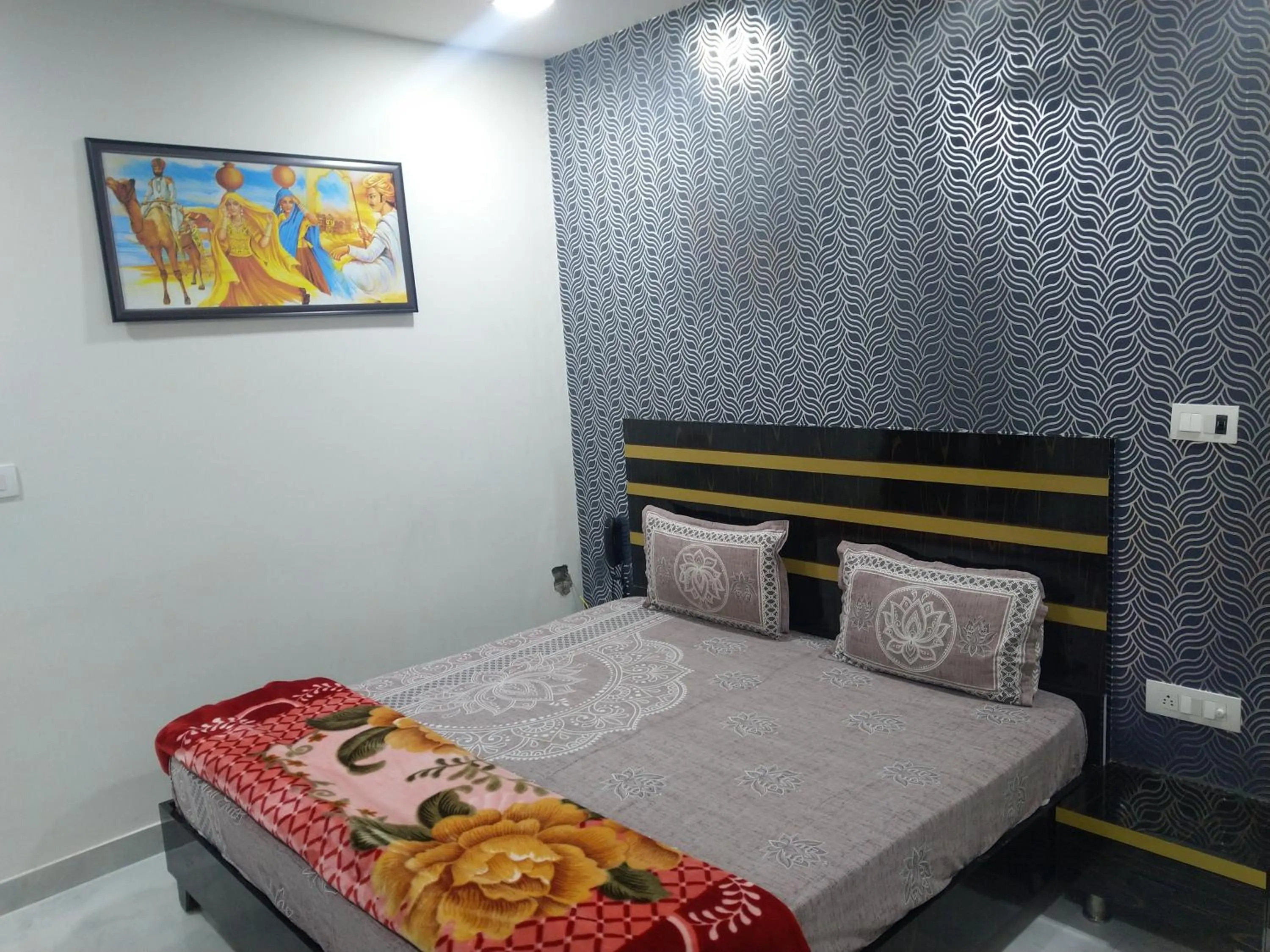 Bed in Hotel Imperial Crown