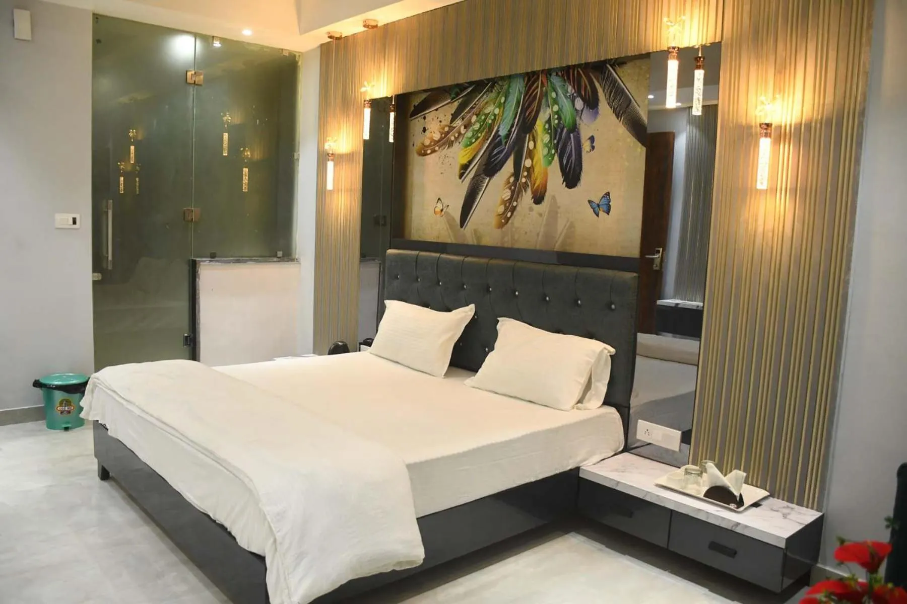 Bed in Hotel Imperial Crown