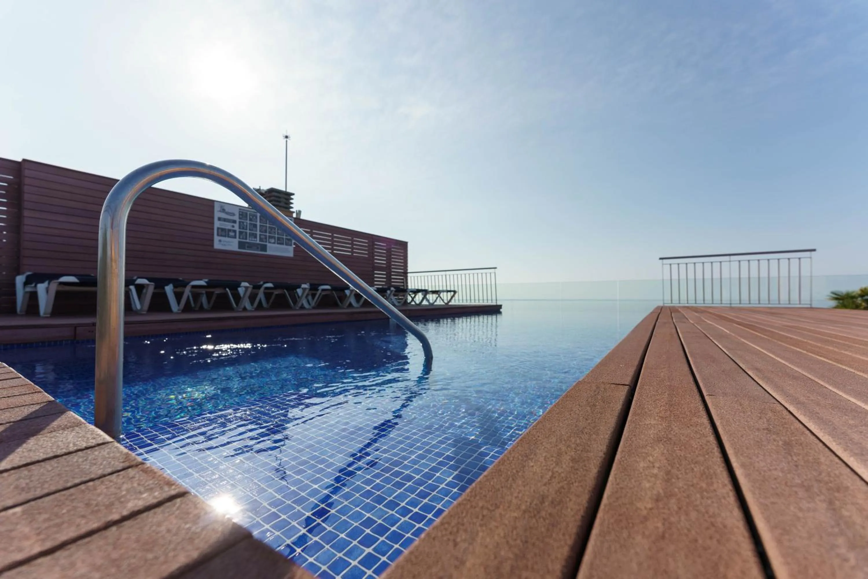 Swimming pool in Checkin Catalonia