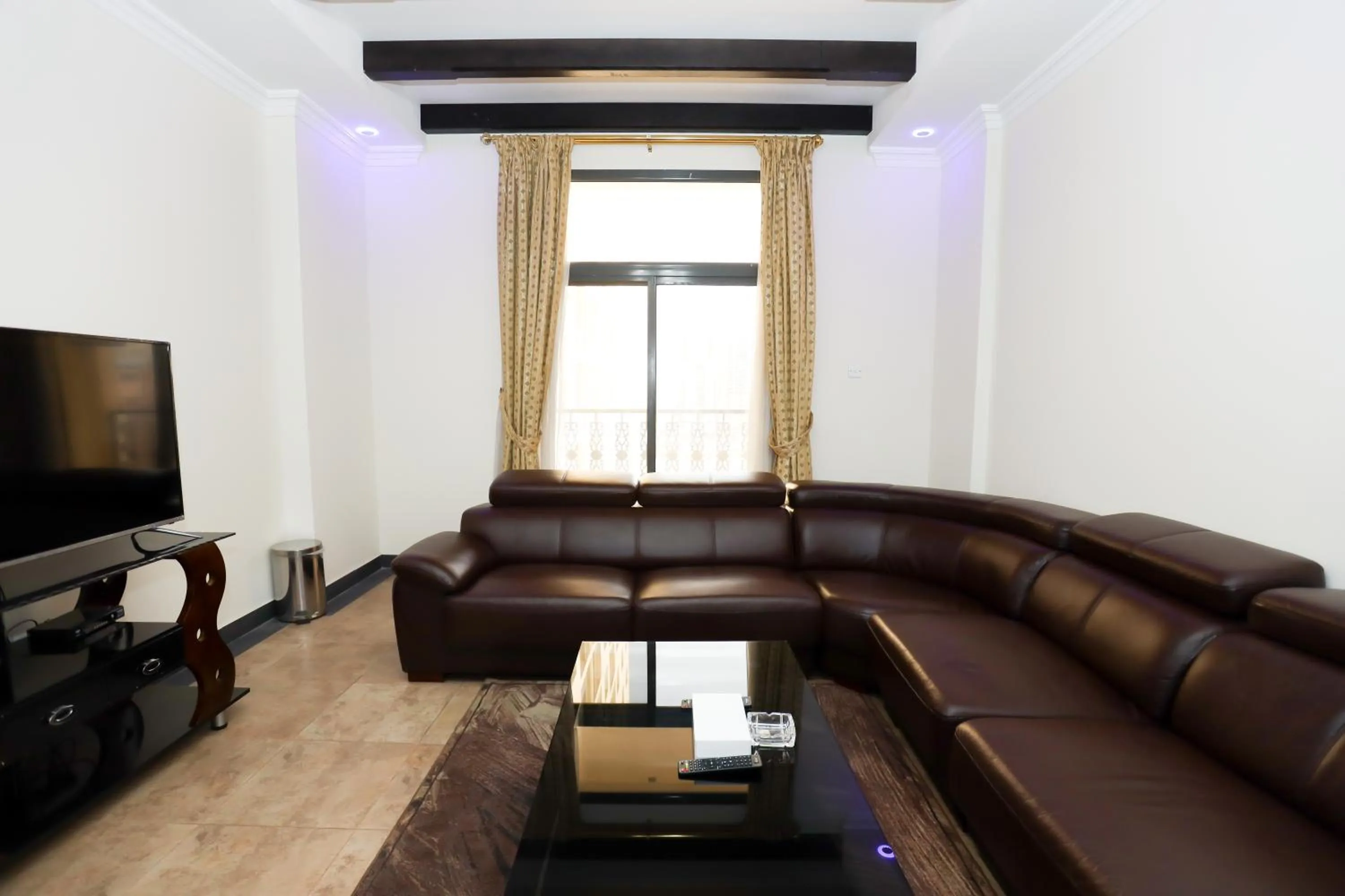 TV and multimedia in Pearl Bahrain Suites