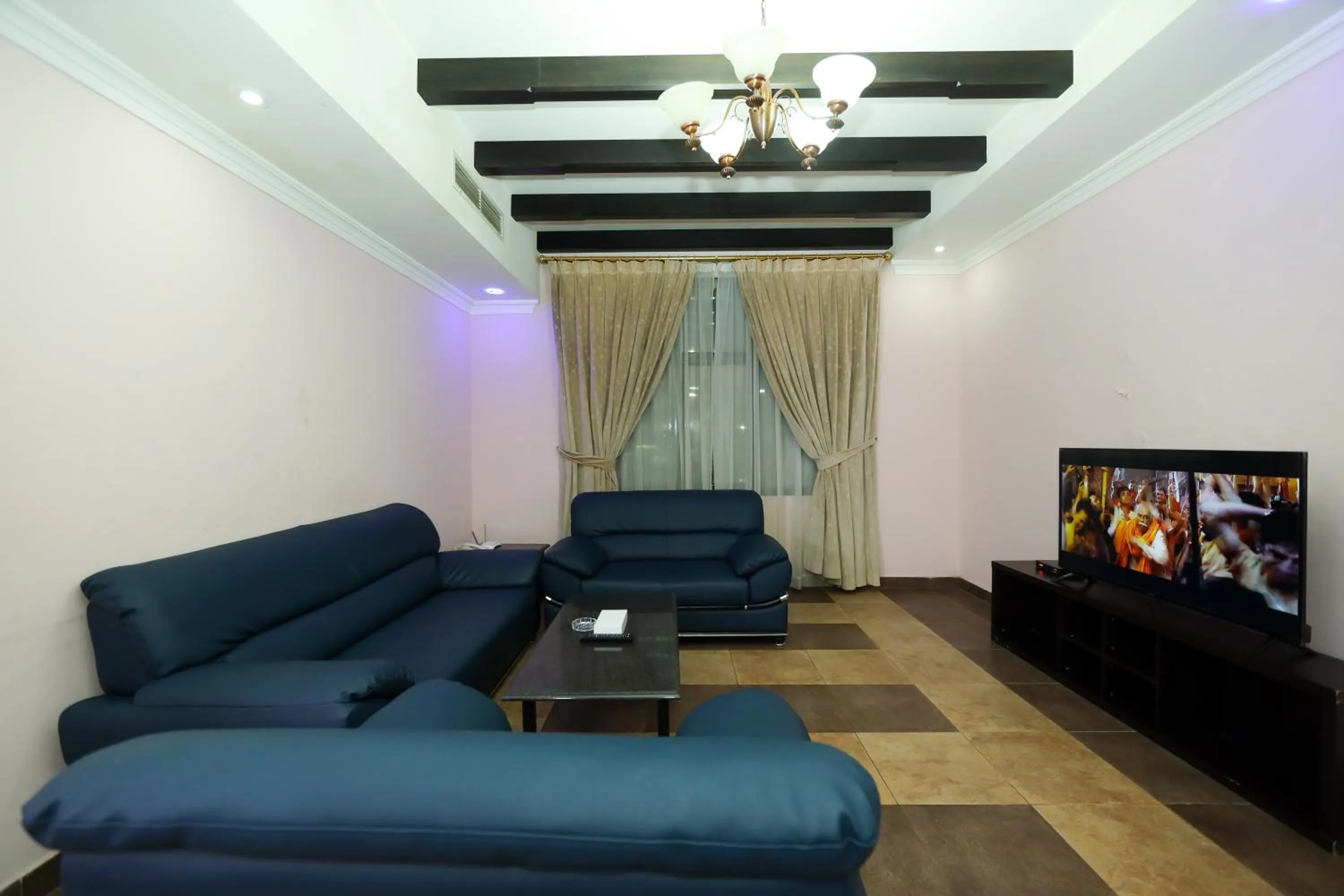 TV and multimedia in Pearl Bahrain Suites