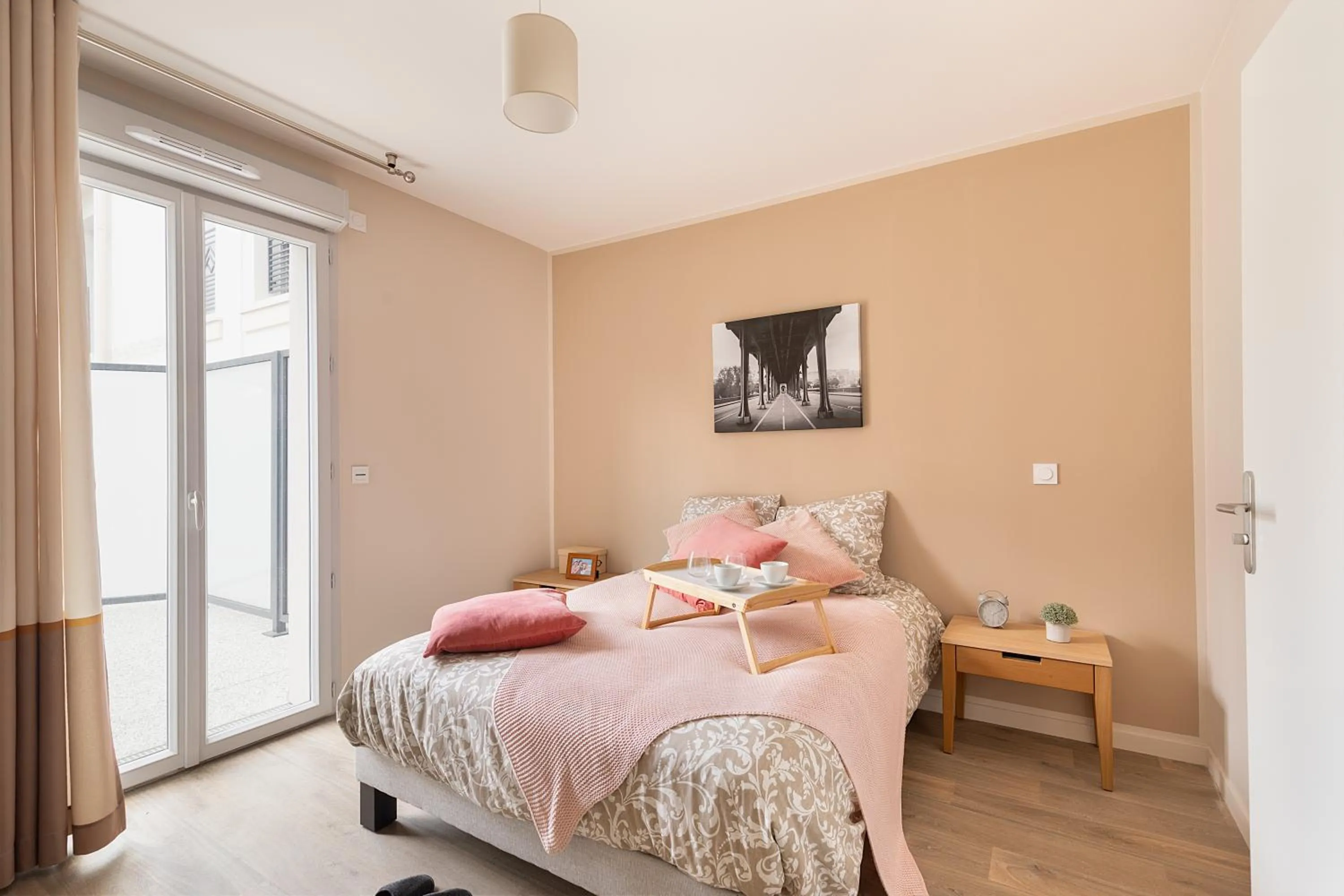 Bed in Zenao Appart'hôtels Le Raincy