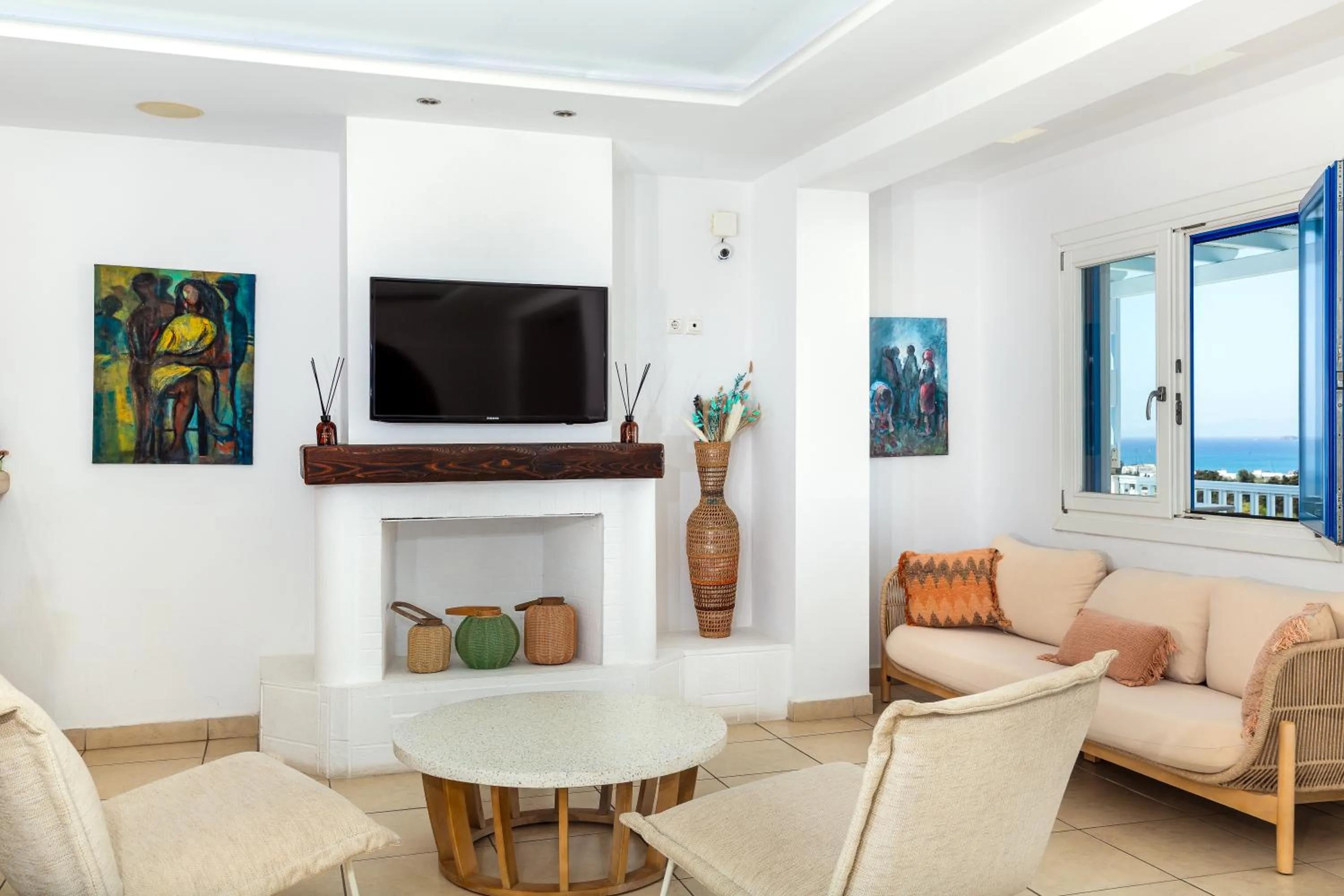 TV and multimedia in Pyrgaki Hotel