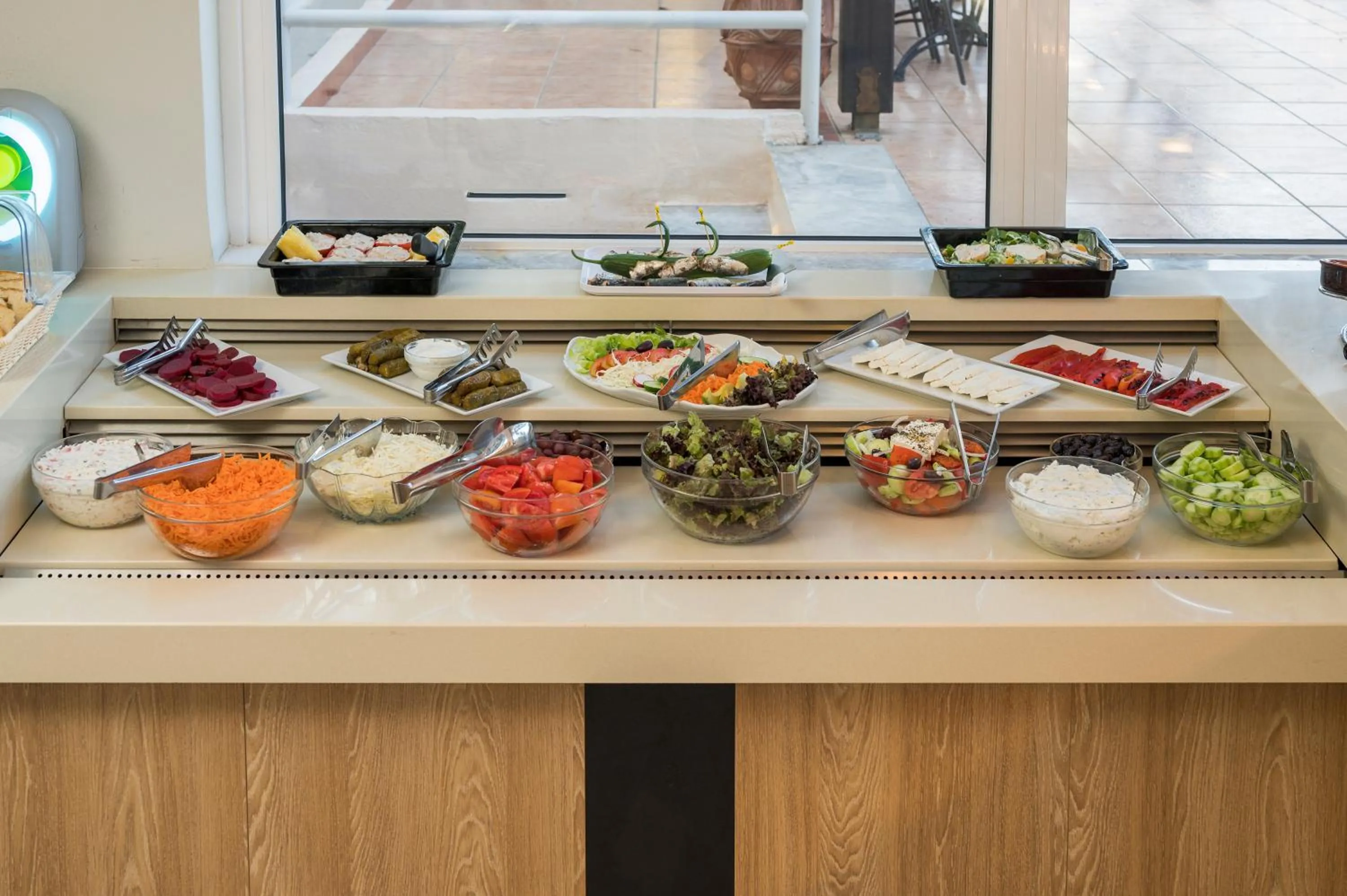 Food and drinks in Hermes Hotel