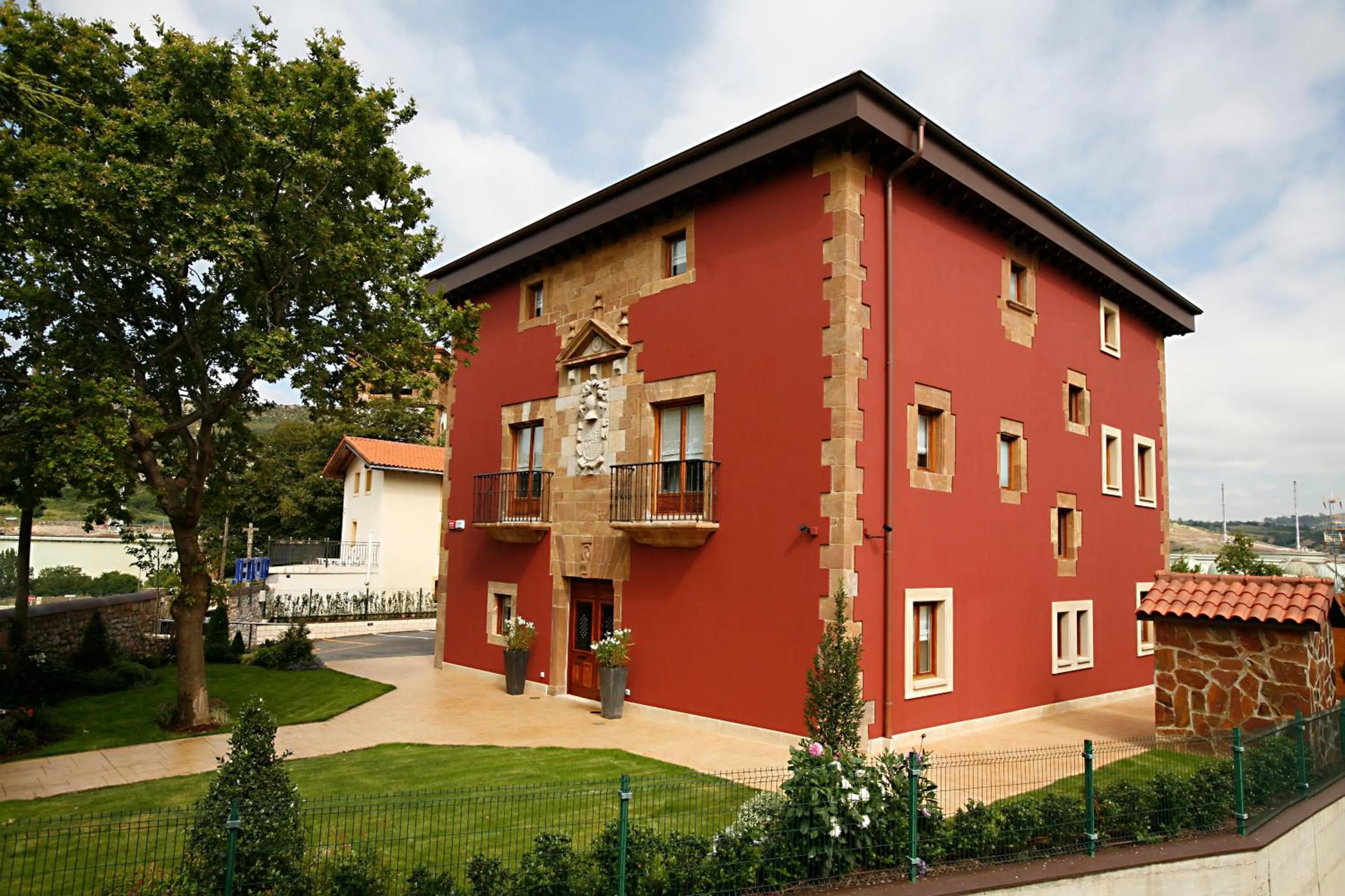 Property building in Hotel Palacio Muñatones