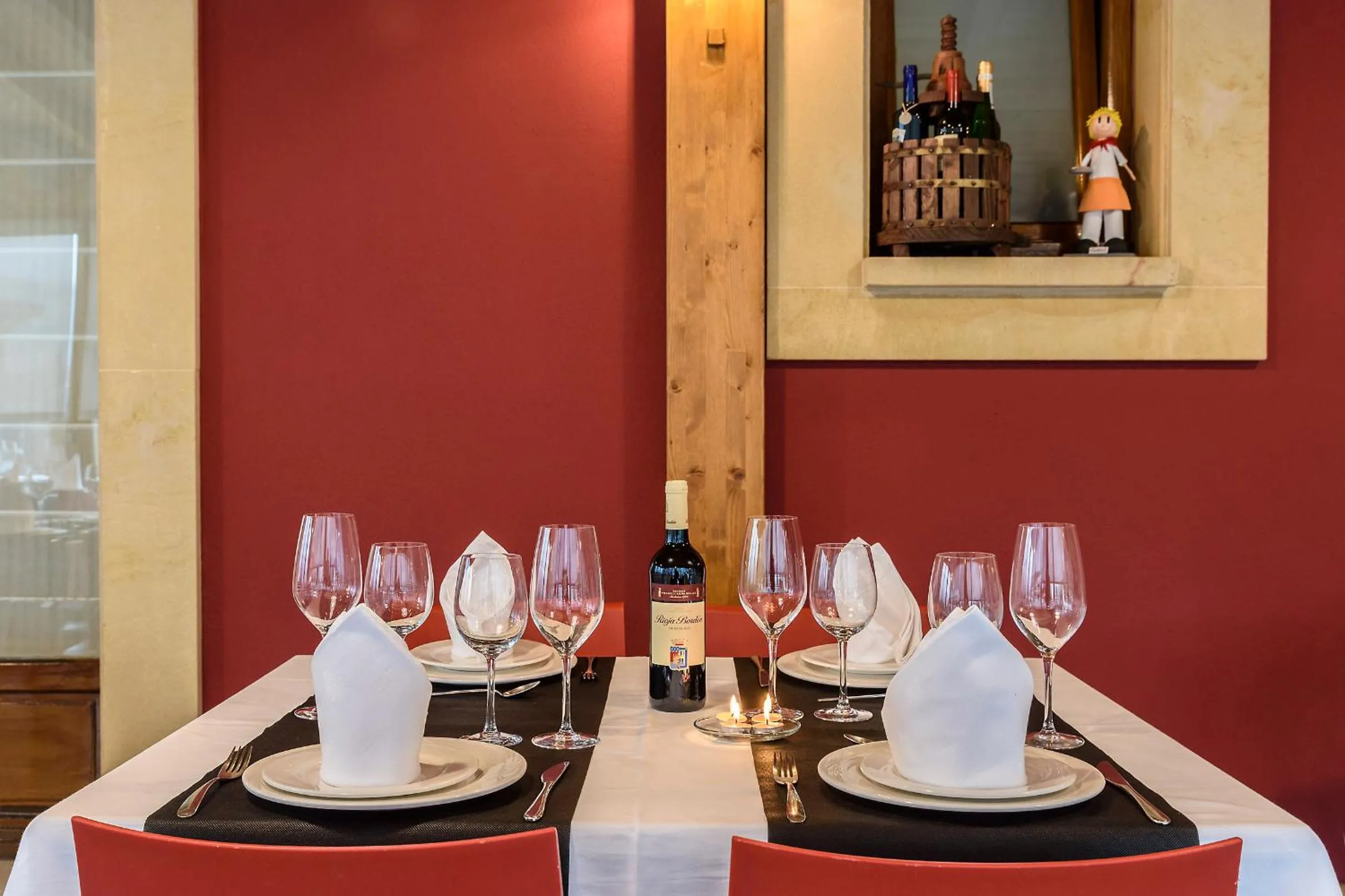 Staff in Hotel Palacio Muñatones