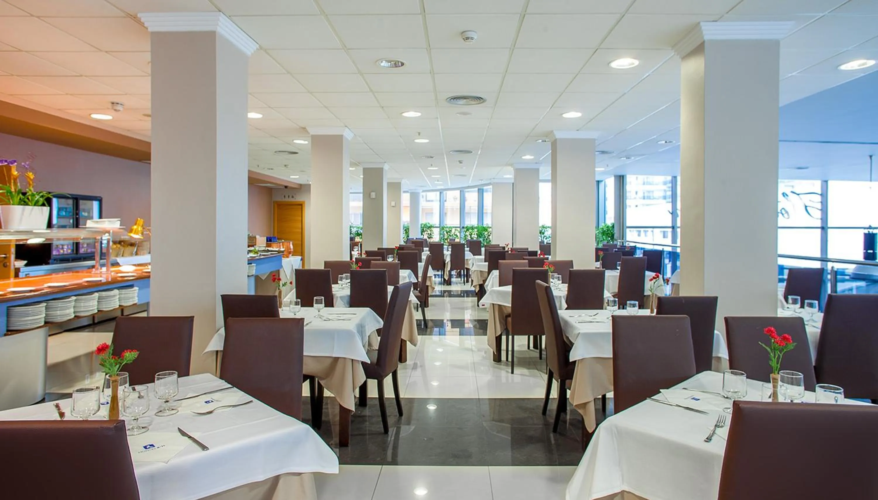 Restaurant/places to eat in Hotel RH Gijón & Spa