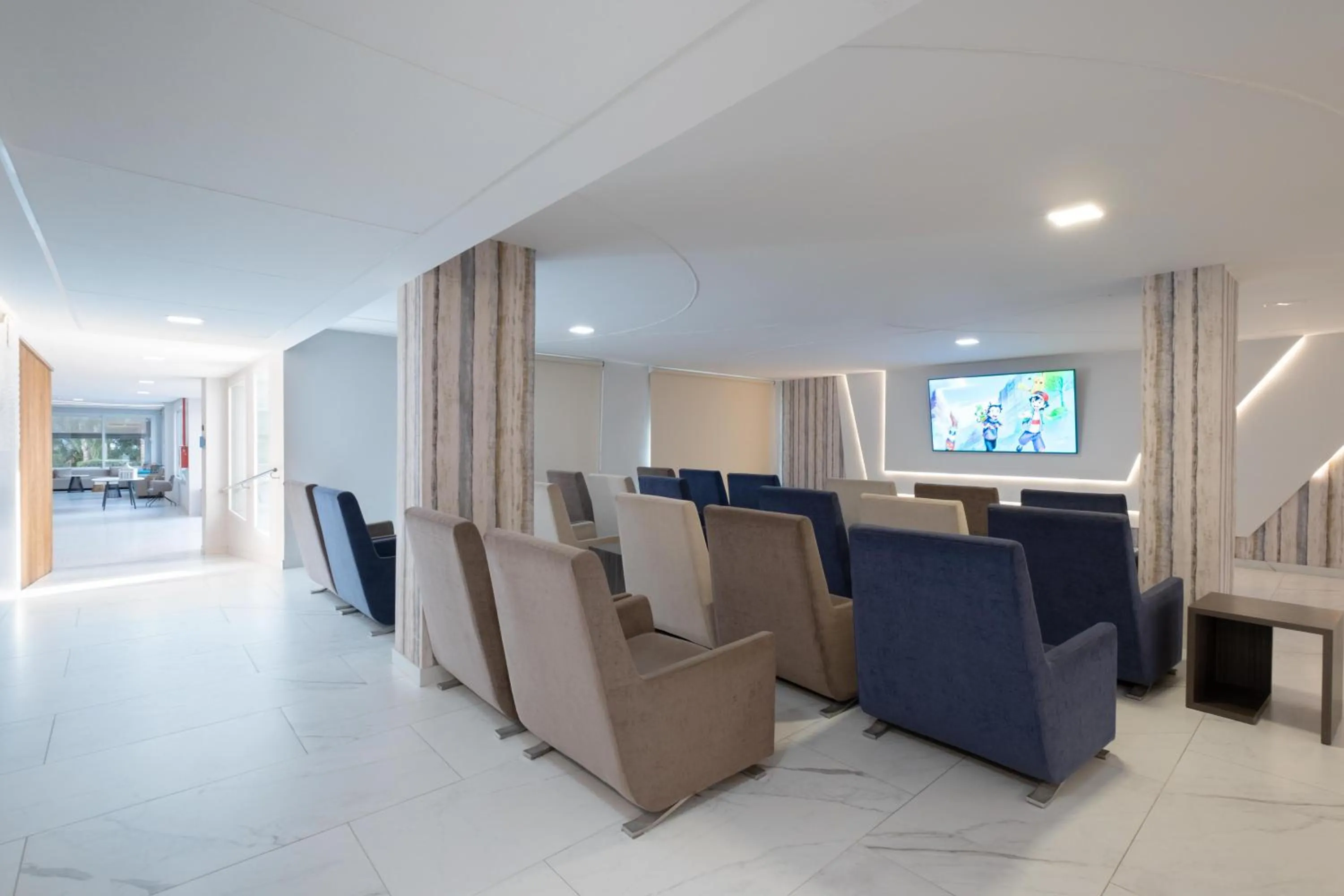 Communal lounge/ TV room in Gran Hotel Las Fuentes