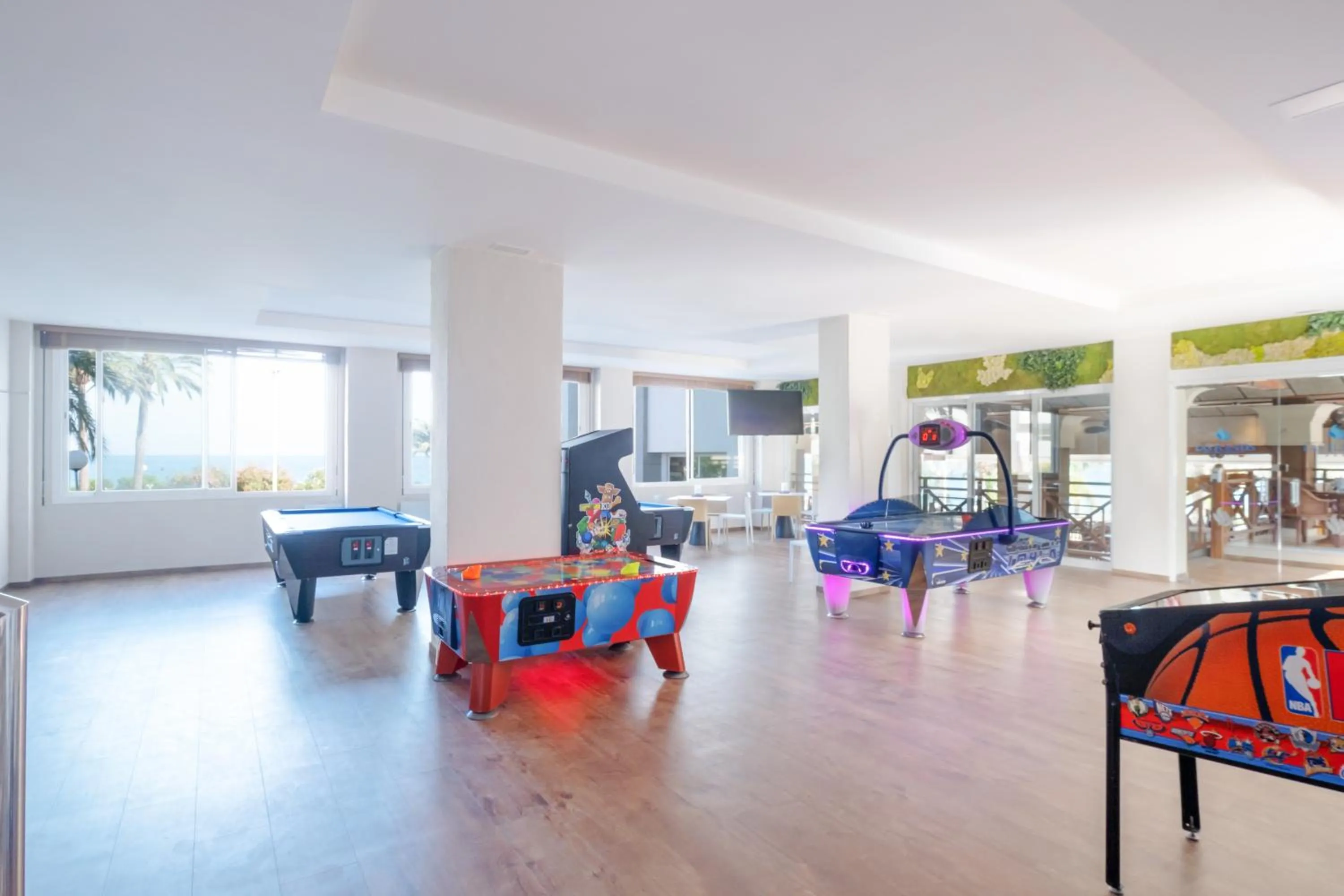 Communal lounge/ TV room in Gran Hotel Las Fuentes