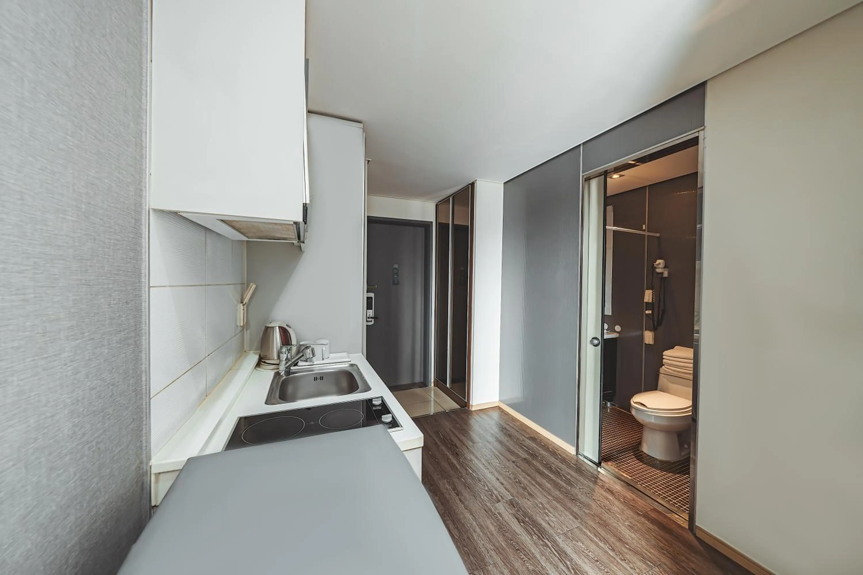 Brown Suites Hotel Sinchon Central