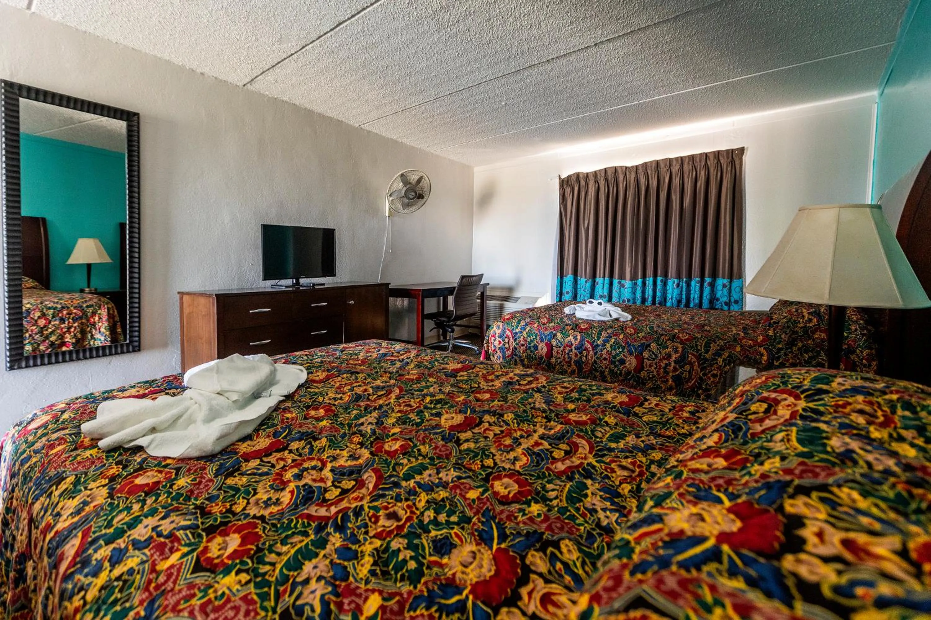 TV and multimedia, Bed in CRYSTAL PALACE RESORT