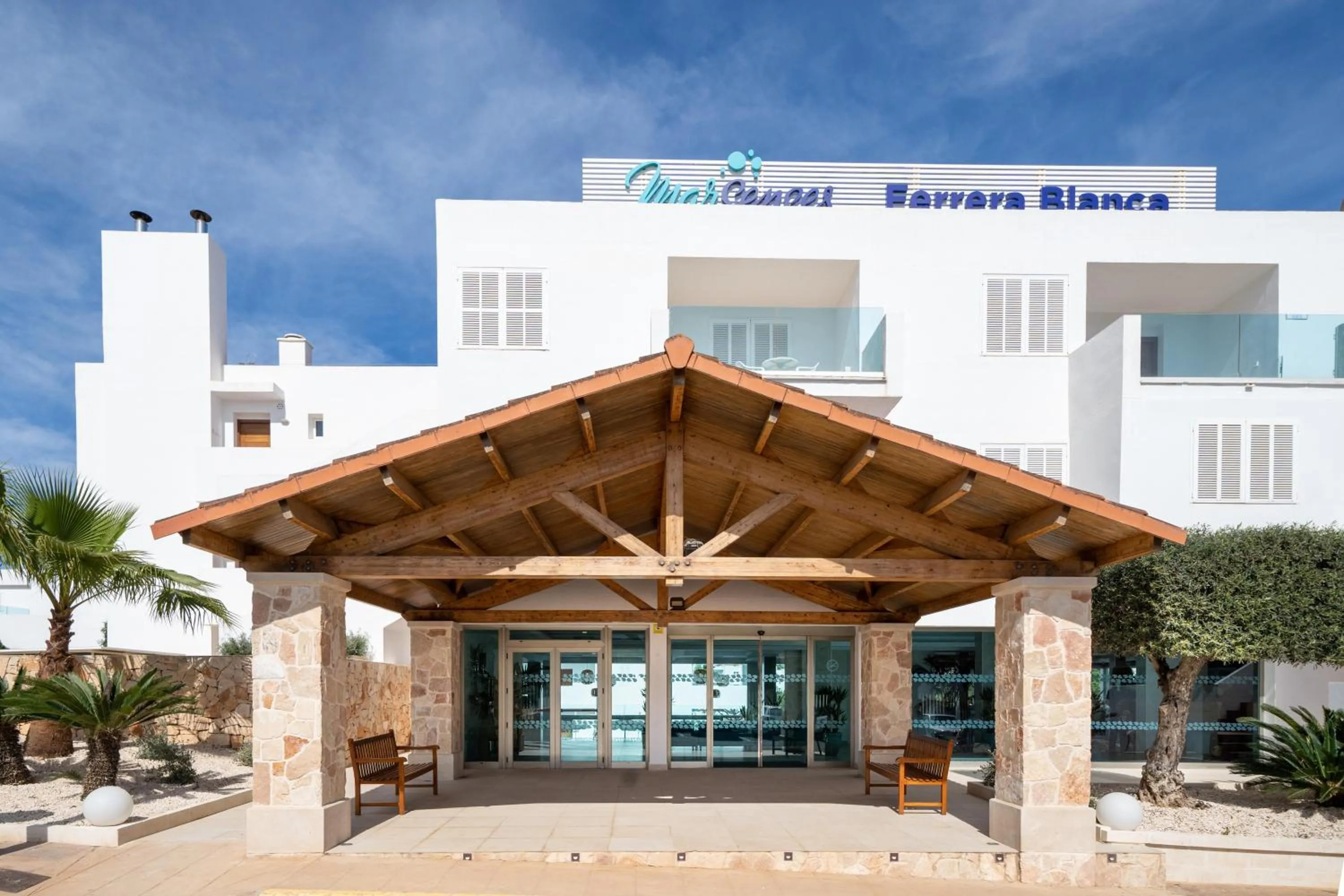 Property building in MarSenses Ferrera Blanca Hotel Family