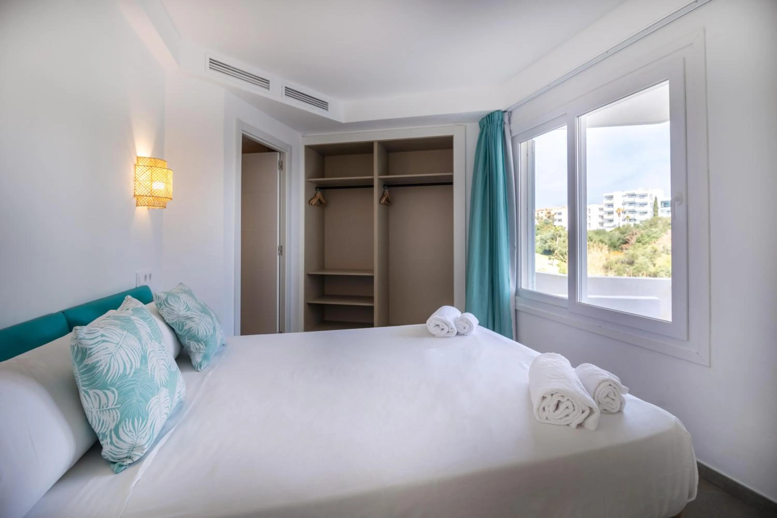 Photo of the whole room, Bed in MarSenses Ferrera Blanca Hotel Family