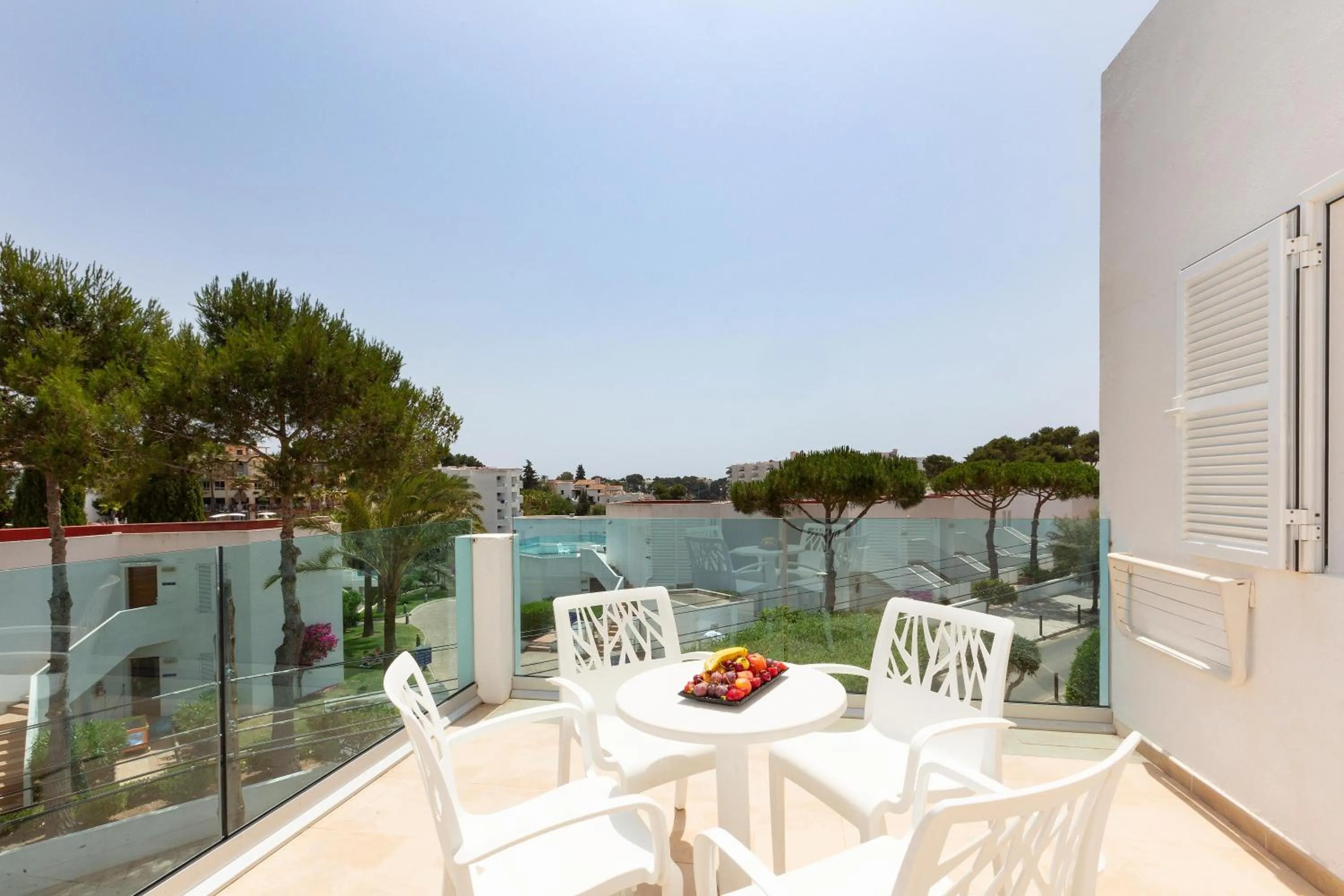 Photo of the whole room in MarSenses Ferrera Blanca Hotel Family