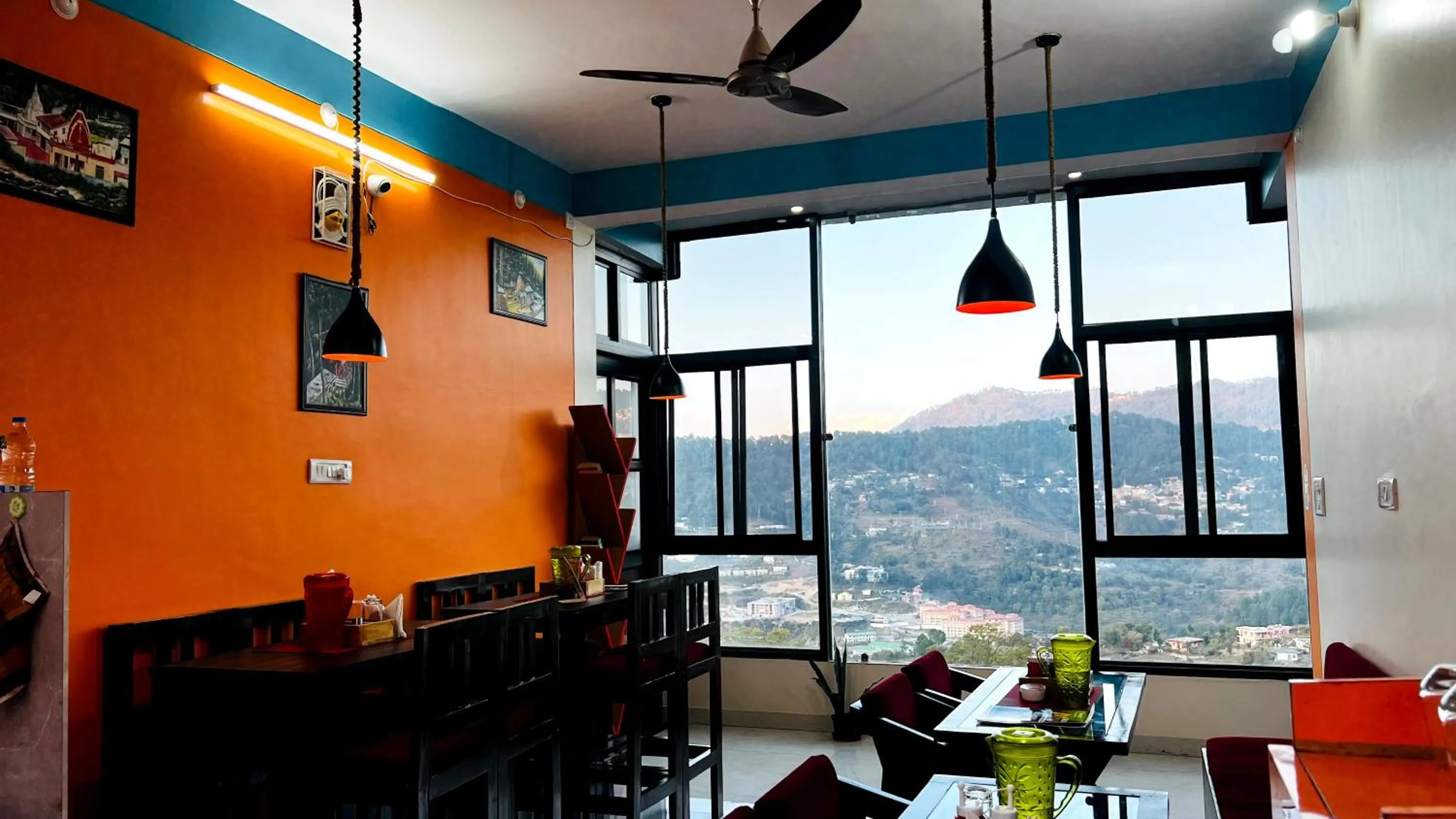 Restaurant/places to eat in MangalMurti Himalyan Hotel