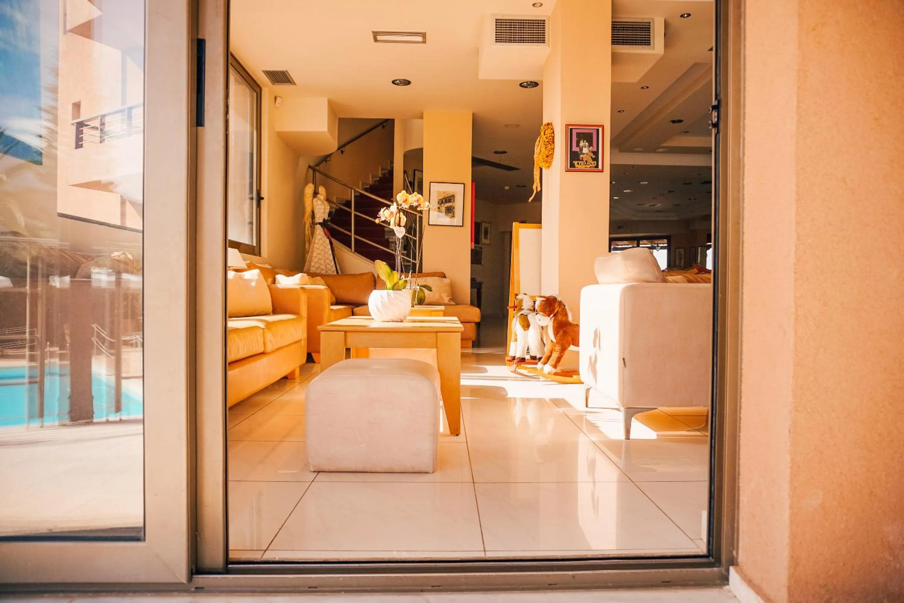 Living room in Apollo Resort Art Hotel