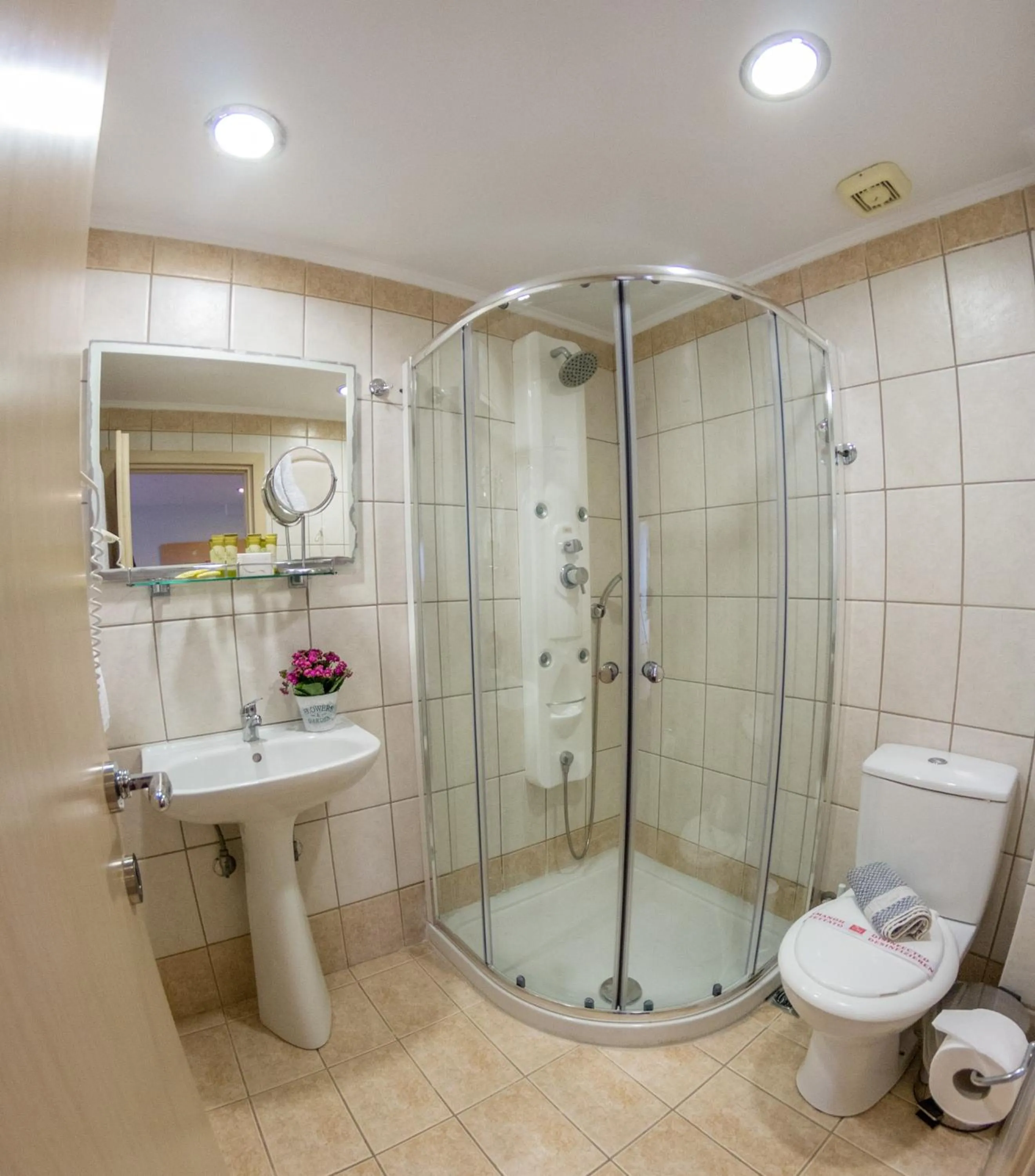 Shower in Apollo Resort Art Hotel