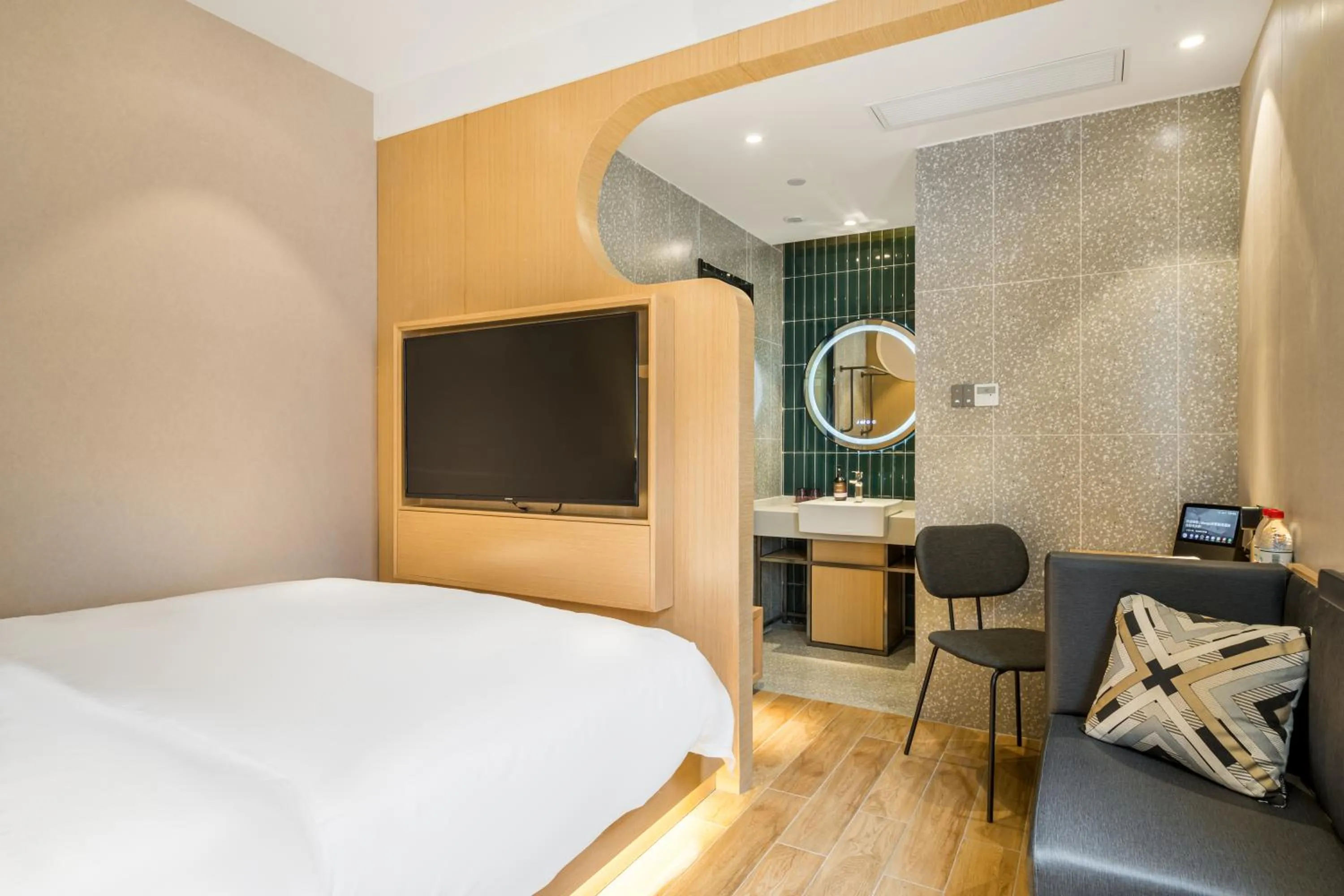 Bed in Meego Smart Select Hotel