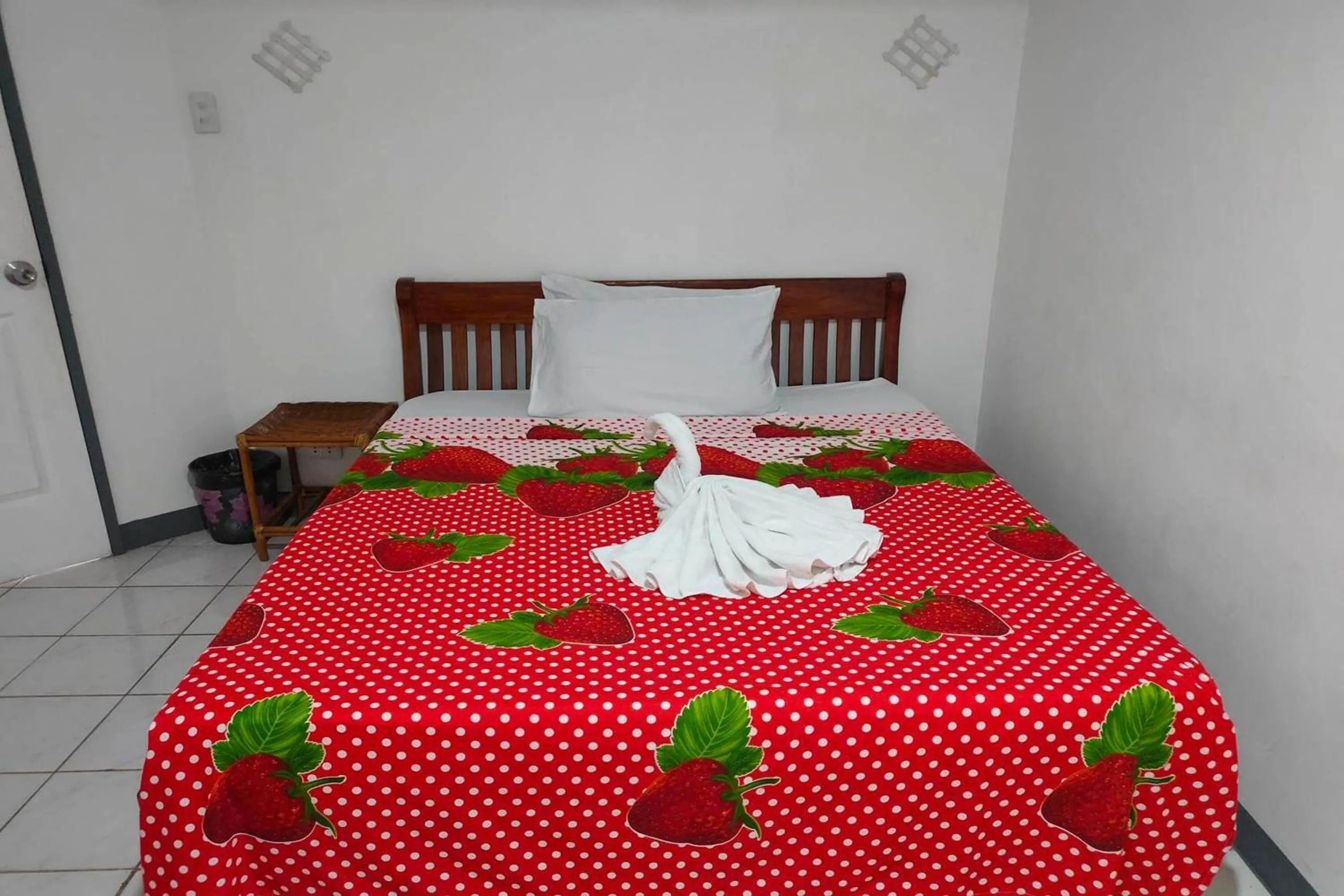 Bed in Istroberi Inn Palawan near Airport