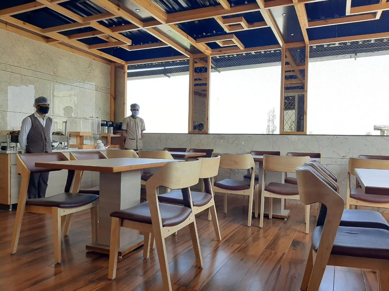 Hotel Royal Treat Surat