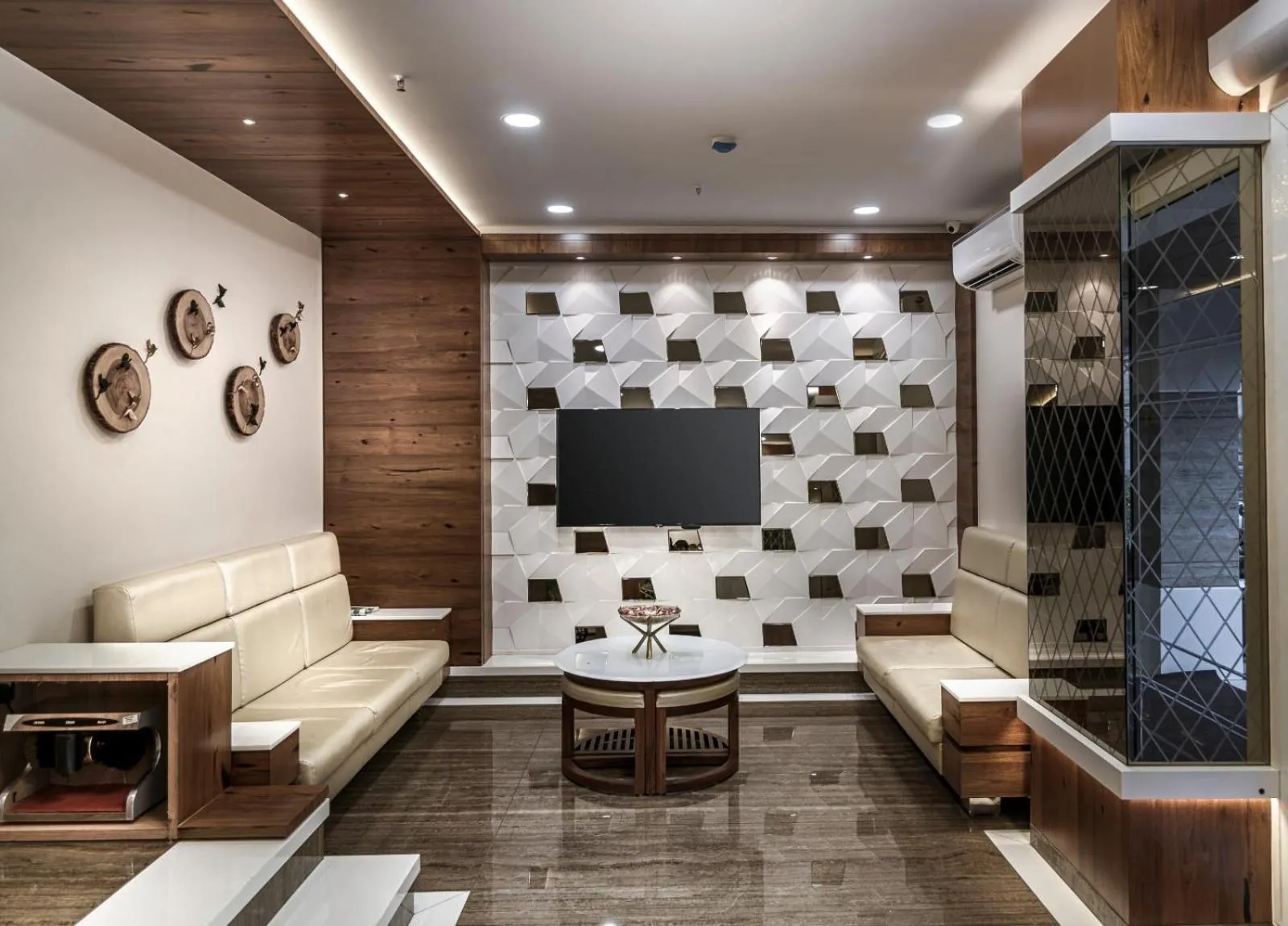 Hotel Royal Treat Surat