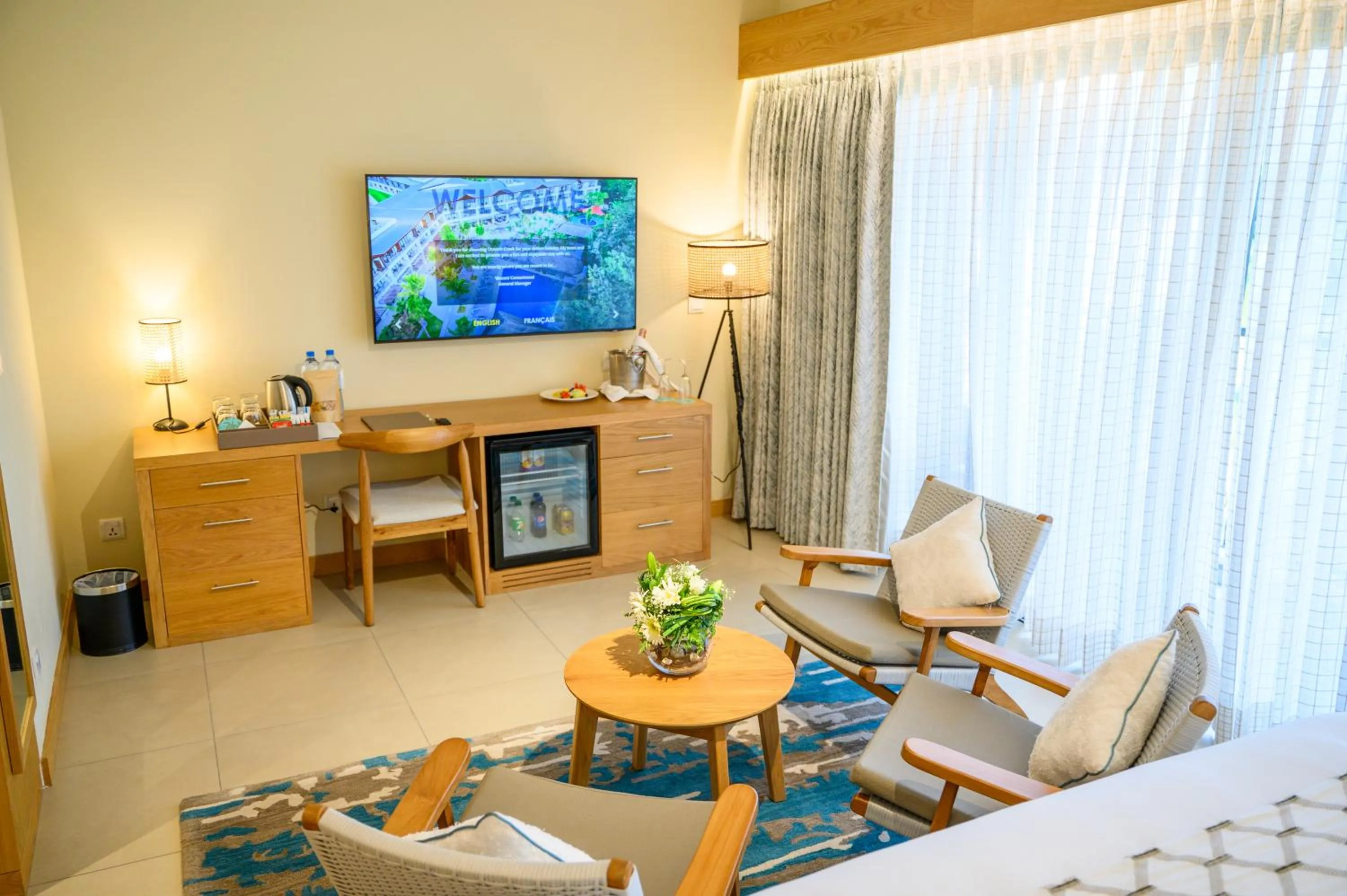 Bedroom, Bed in Ocean's Creek Beach Hotel