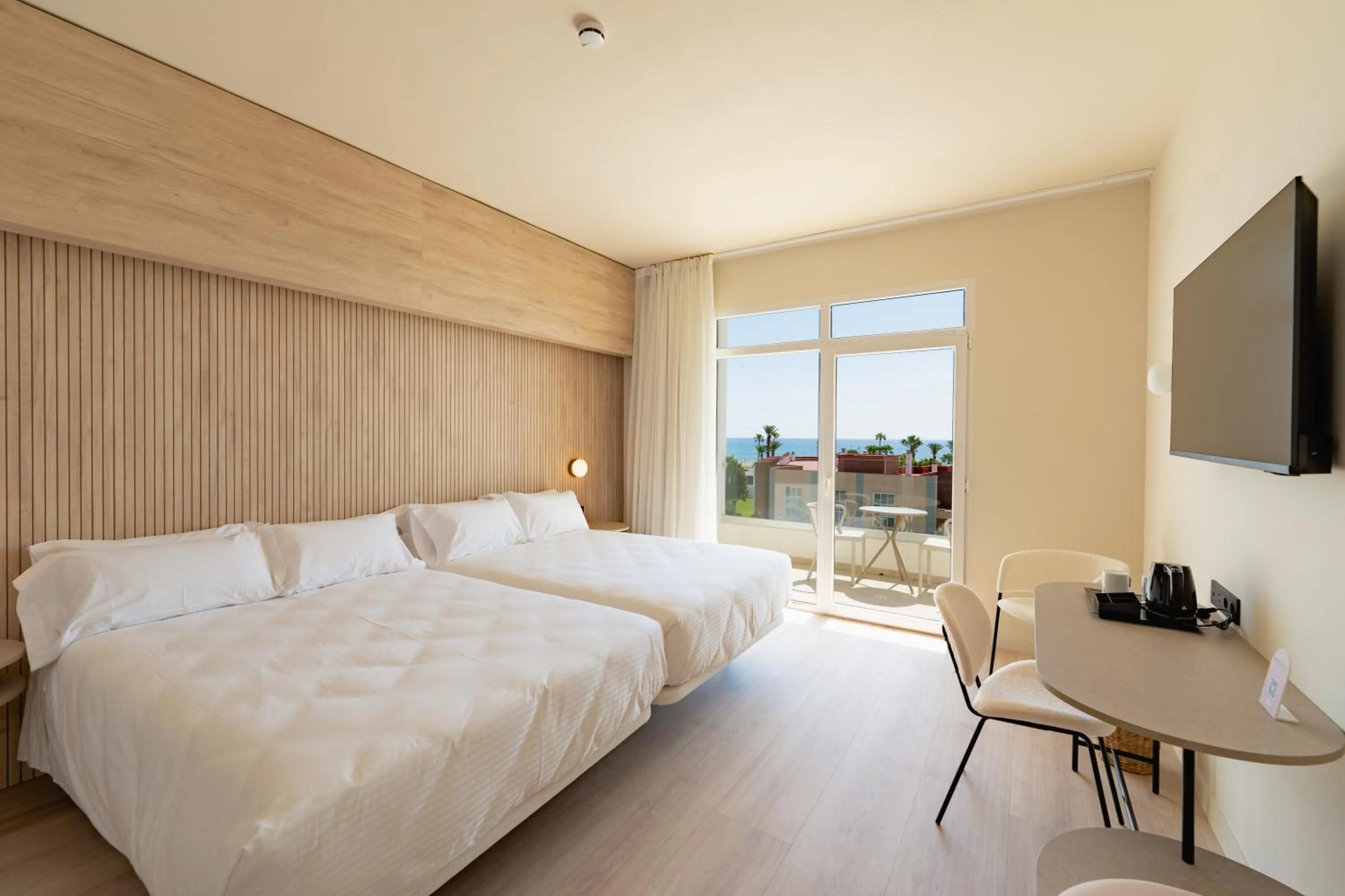 Photo of the whole room, Bed in RH Silene Hotel & Spa 4 Sup