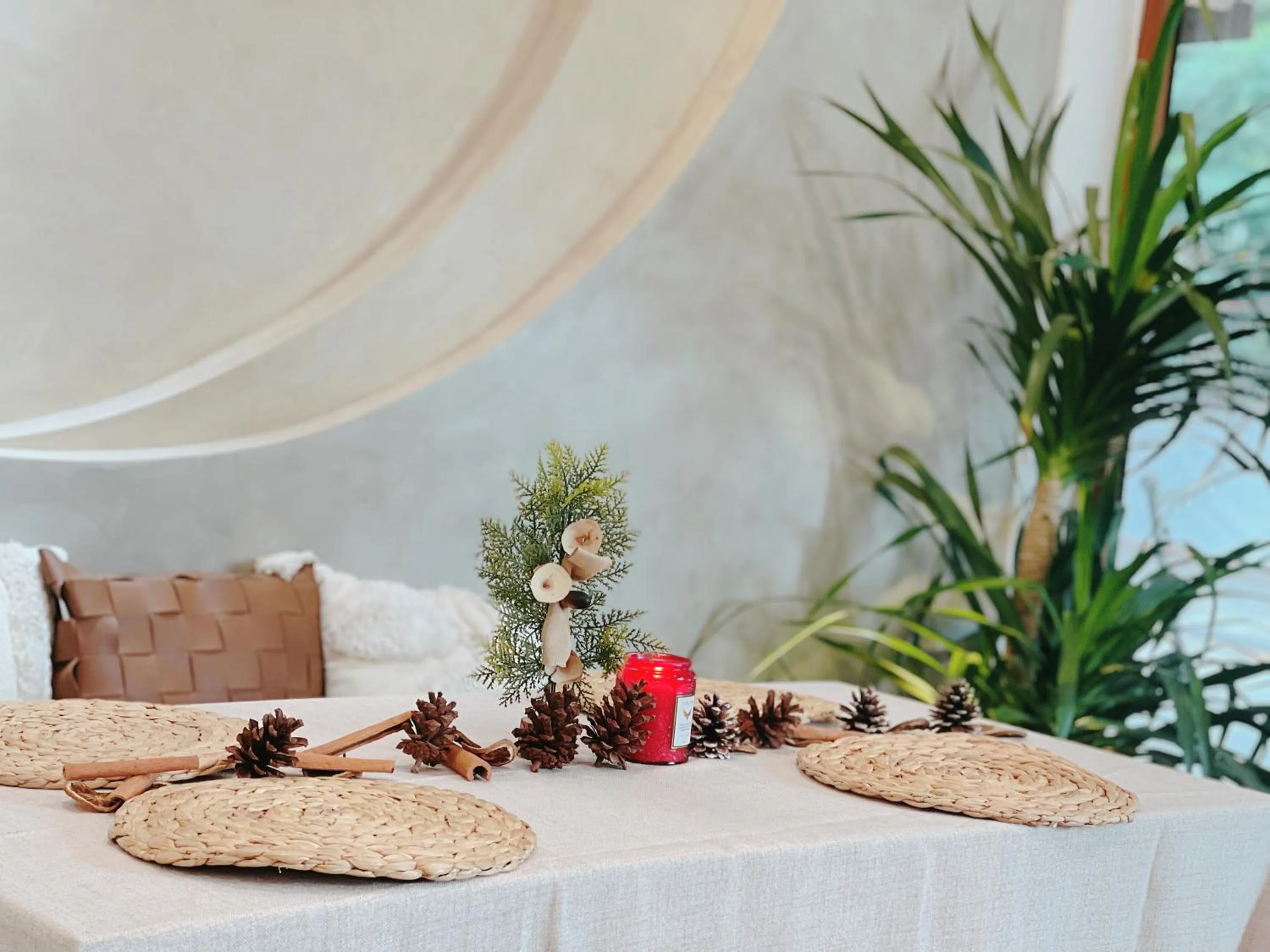 Decorative detail in Baphu Beachwalk Apartment - 5 min walk to My Khe beach