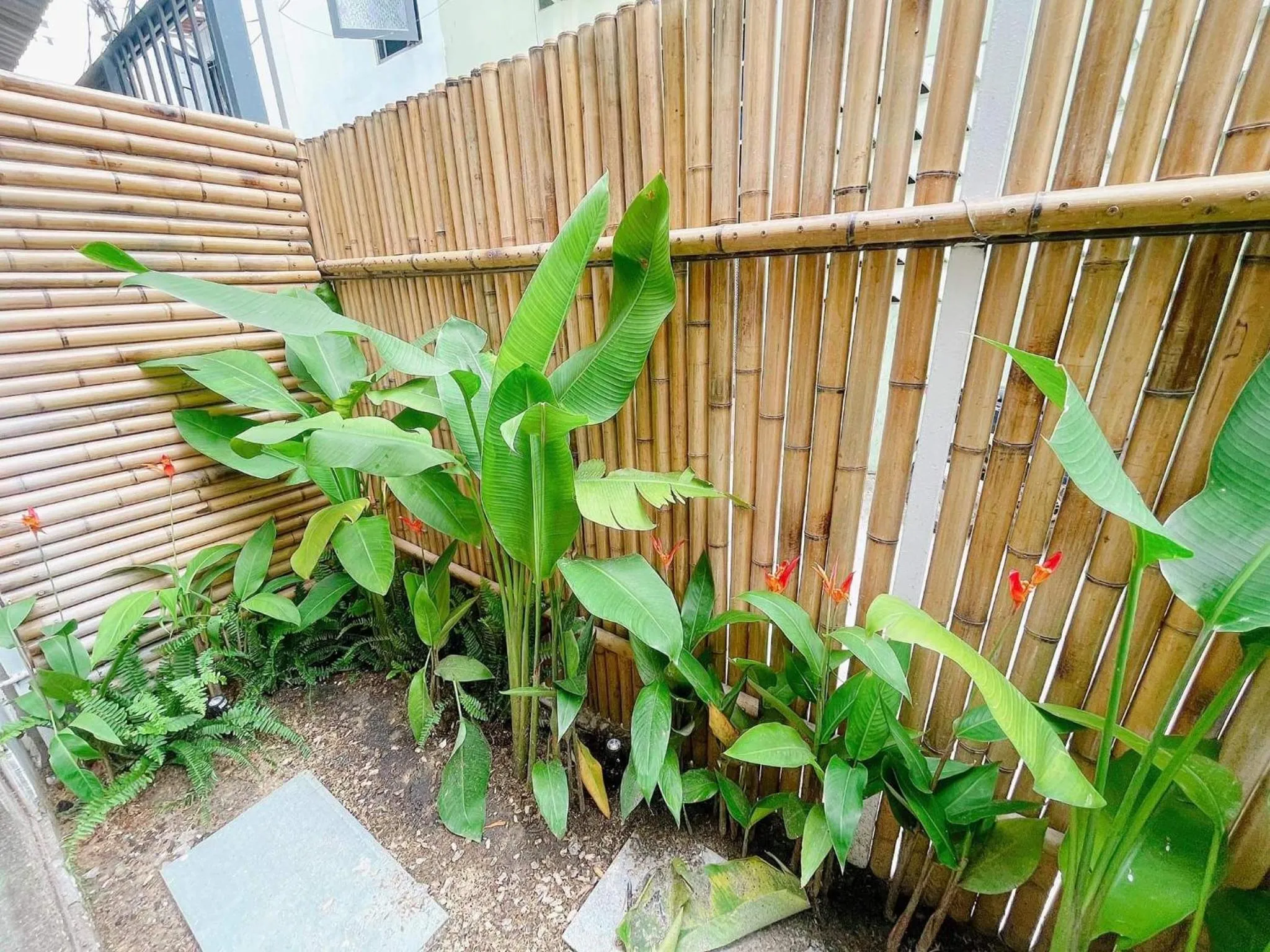 Garden in Baphu Beachwalk Apartment - 5 min walk to My Khe beach