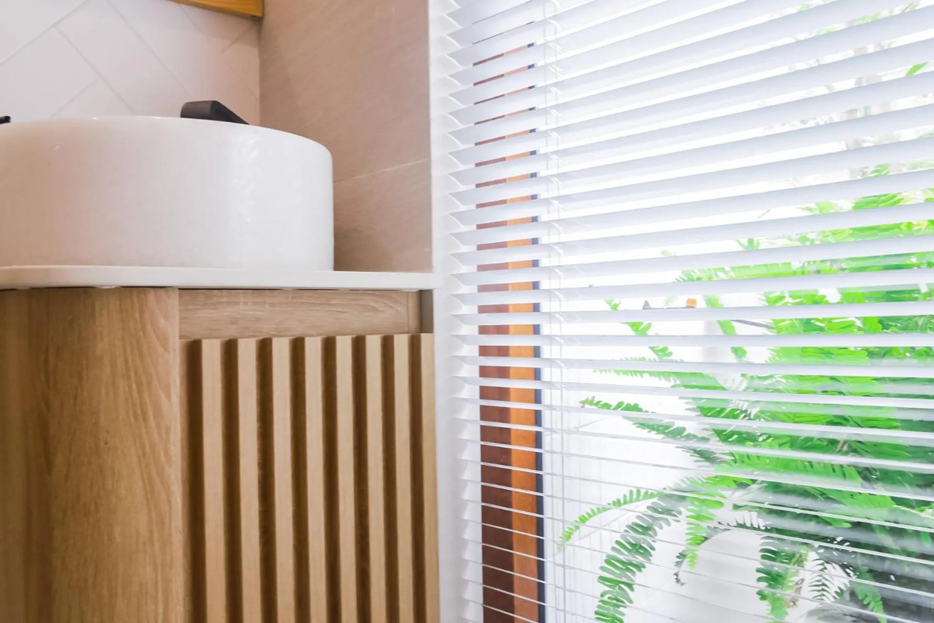 Shower in Baphu Beachwalk Apartment - 5 min walk to My Khe beach