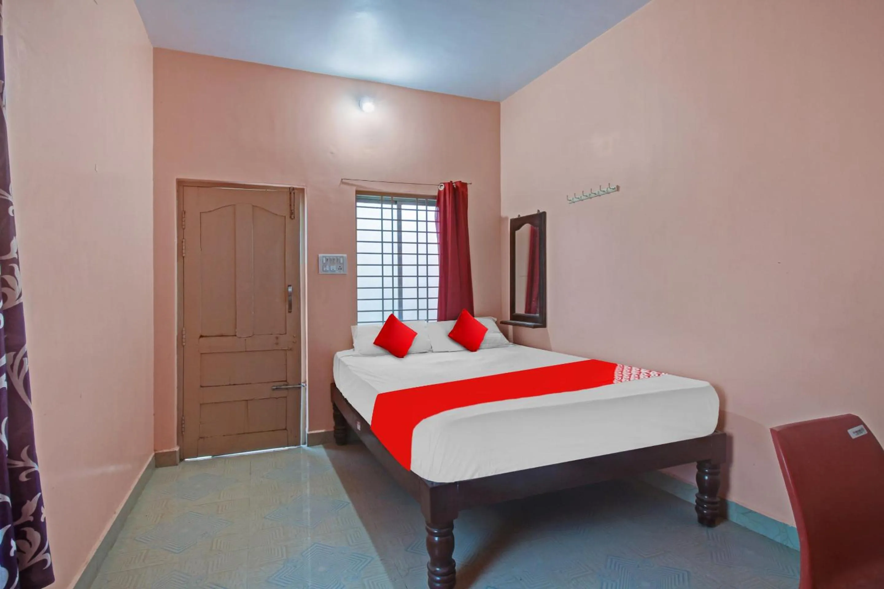 Bedroom, Bed in Hotel O New Mayuri Lodge